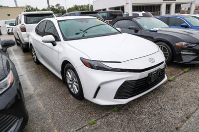 2025 Toyota CAMRY LE