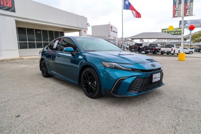 2025 Toyota CAMRY SE