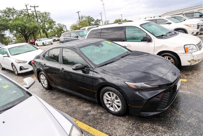 2025 Toyota CAMRY LE