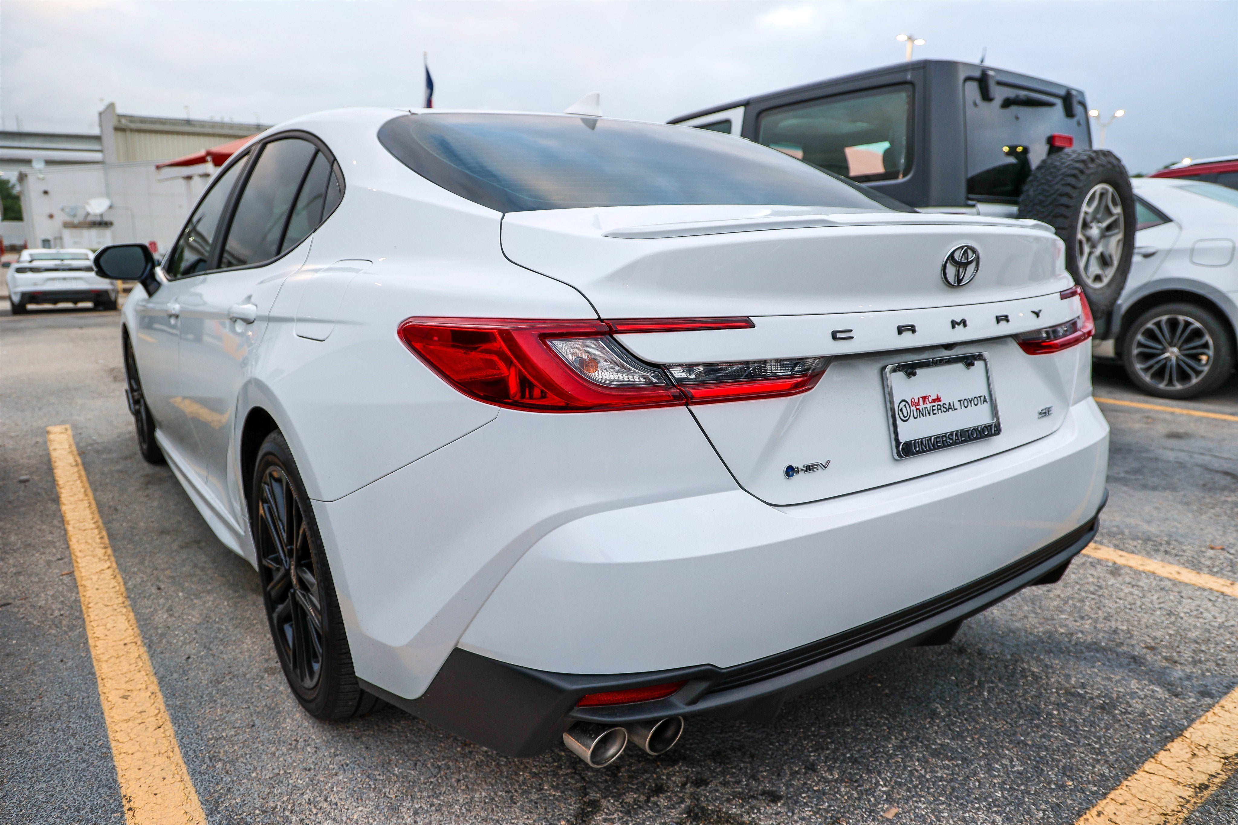 2025 Toyota CAMRY SE