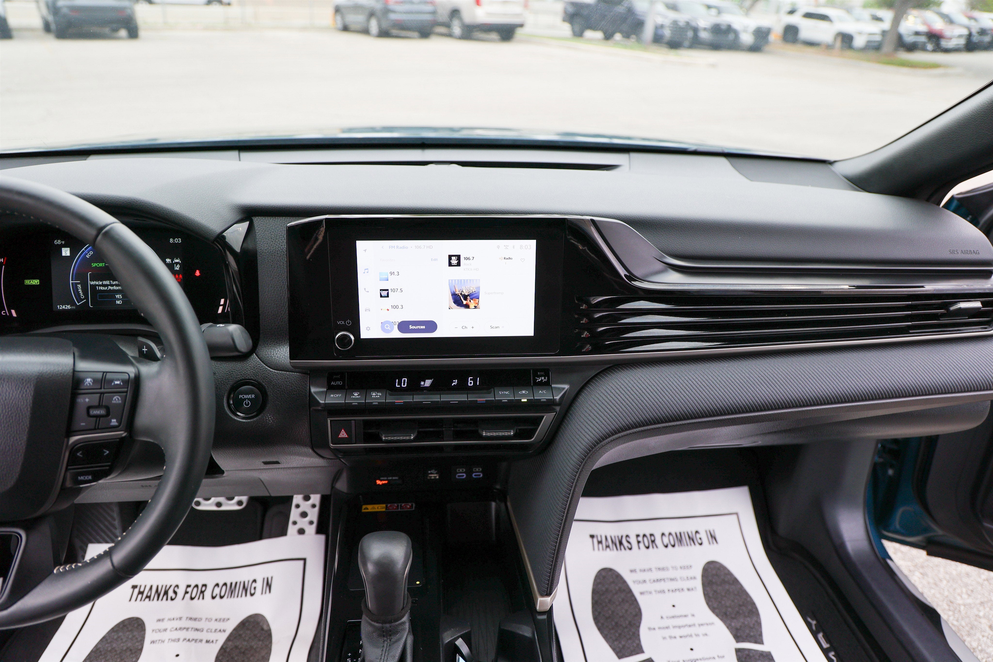 2025 Toyota CAMRY SE