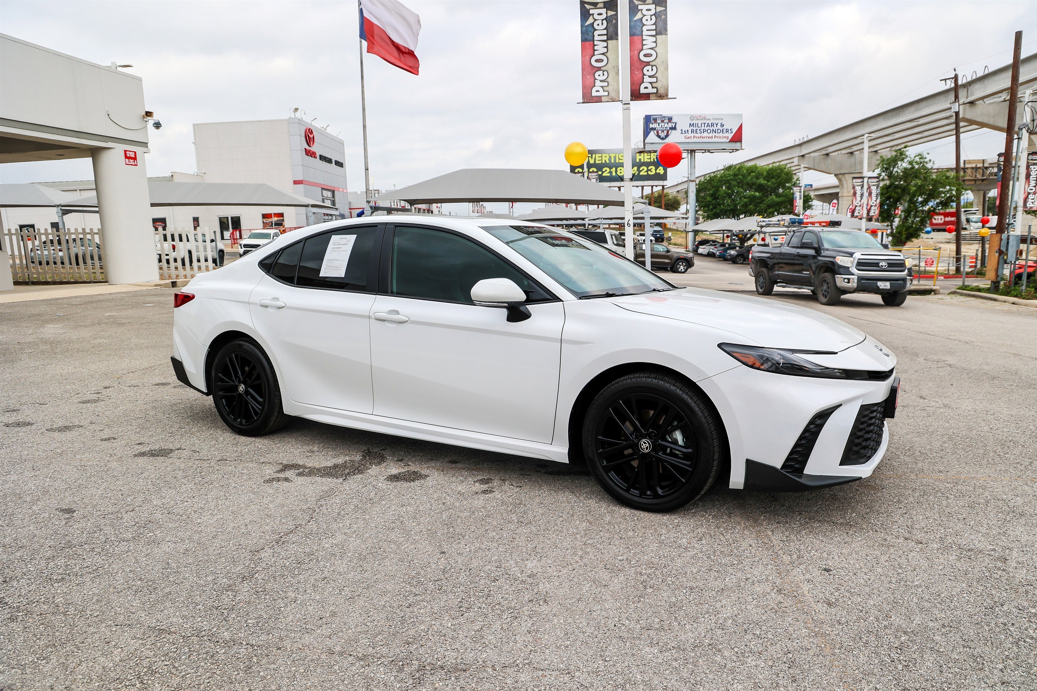 2025 Toyota CAMRY SE
