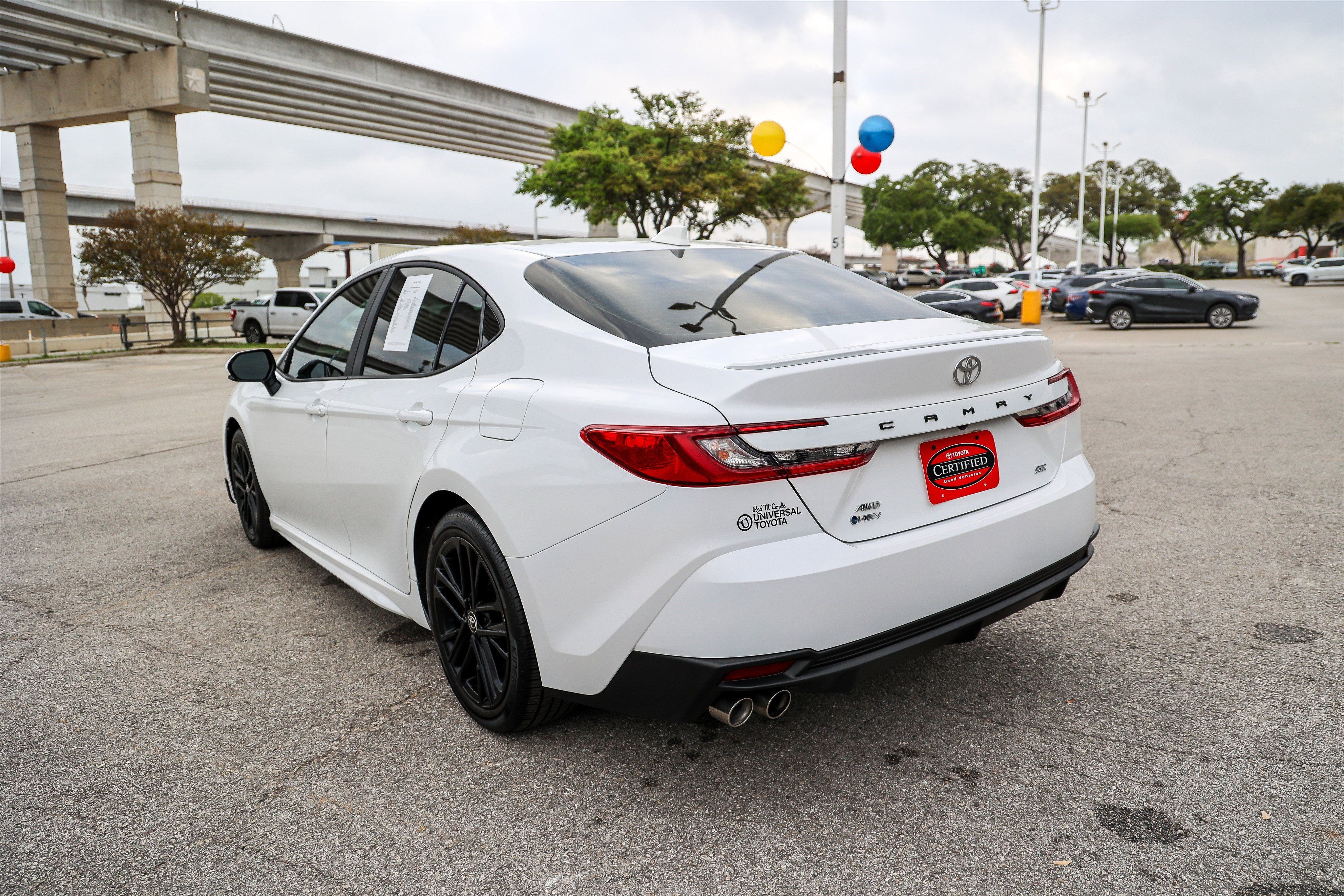 2025 Toyota CAMRY SE