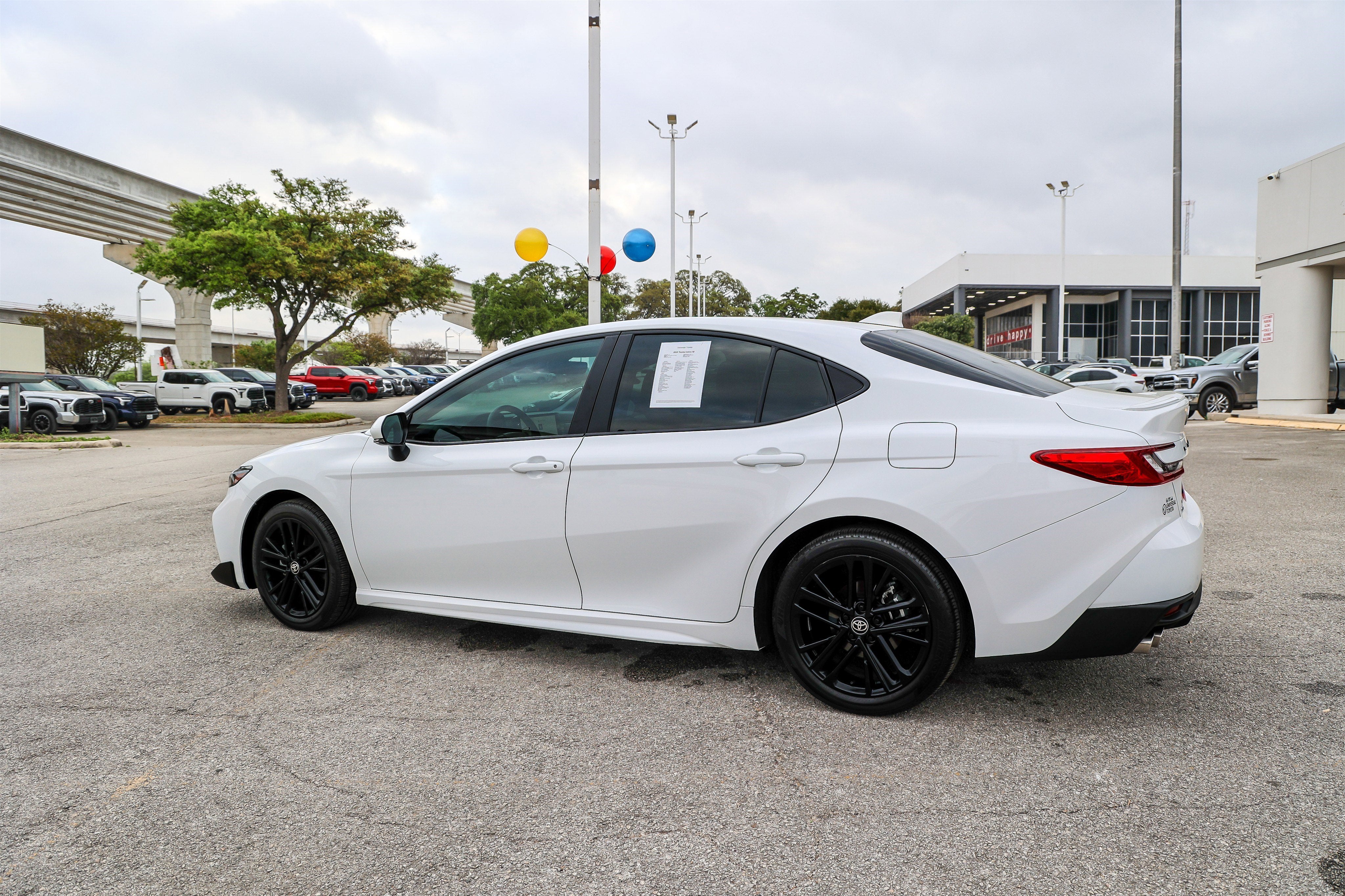 2025 Toyota CAMRY SE