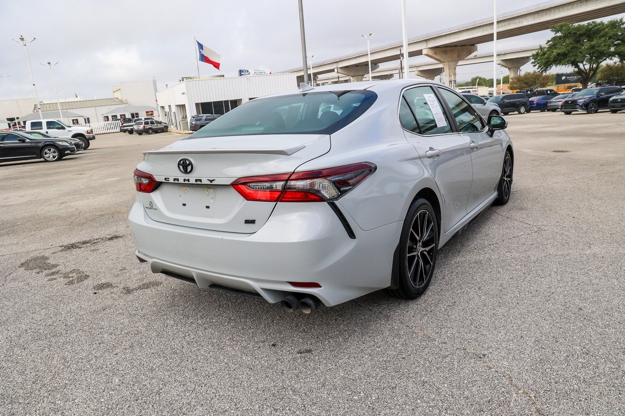 2023 Toyota Camry SE