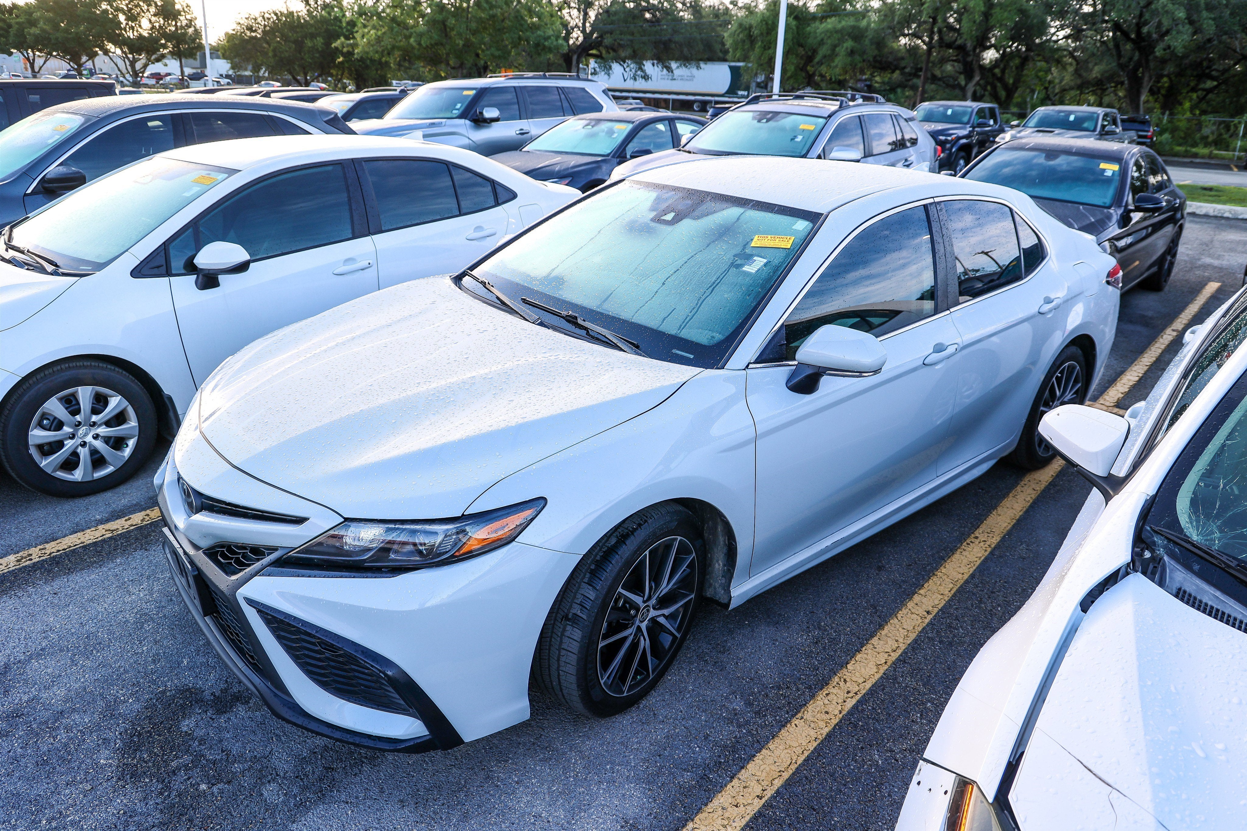 2023 Toyota CAMRY SE