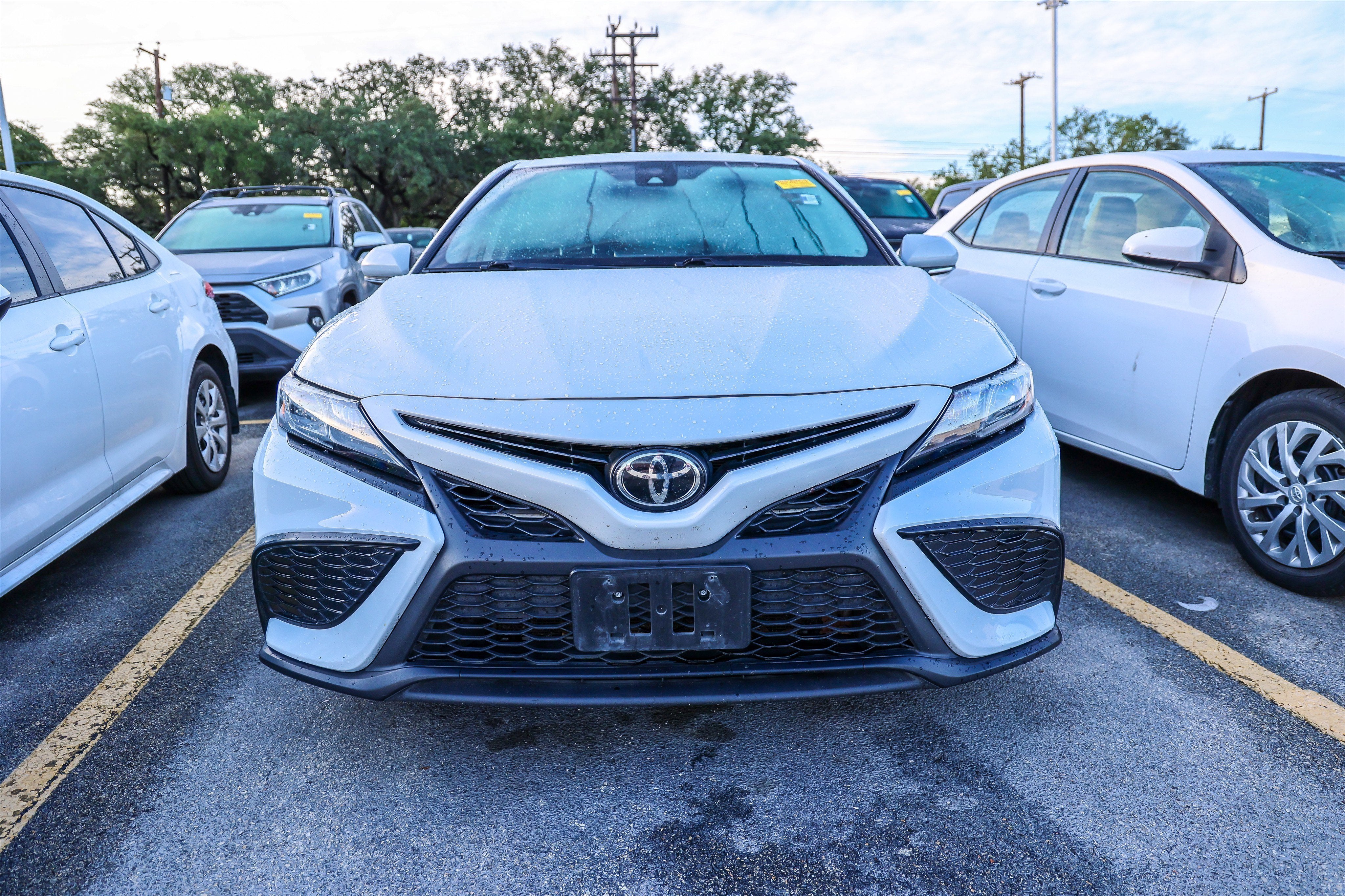 2023 Toyota CAMRY SE