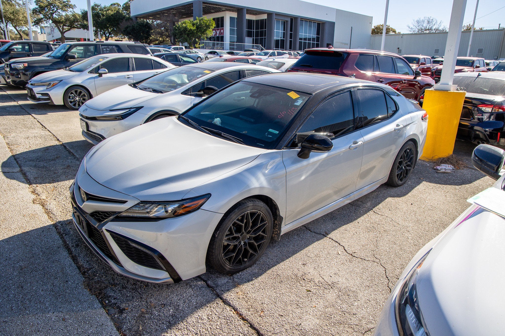 2022 Toyota CAMRY Hybrid XSE