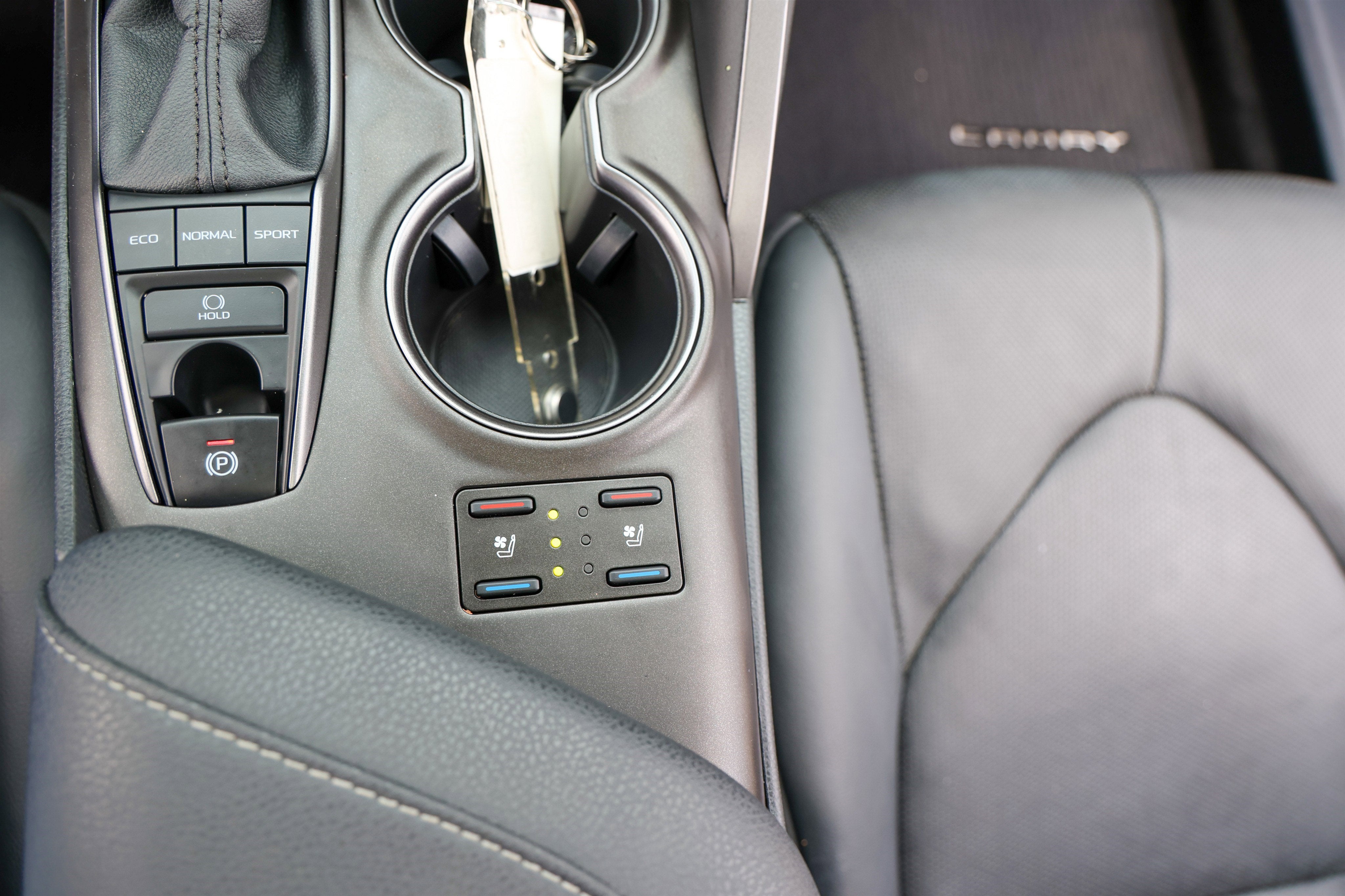 2022 Toyota CAMRY XSE V6