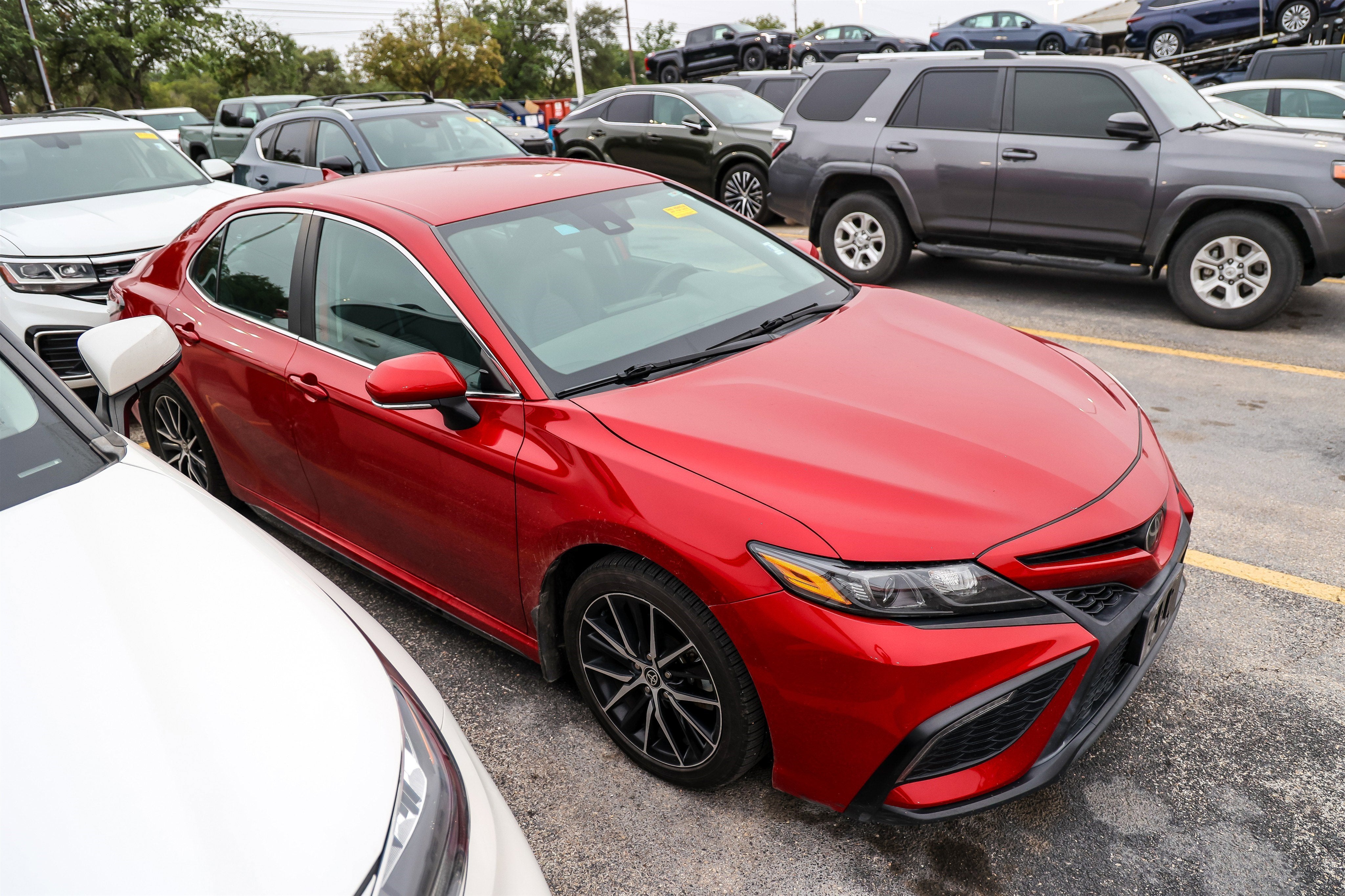 2023 Toyota CAMRY SE