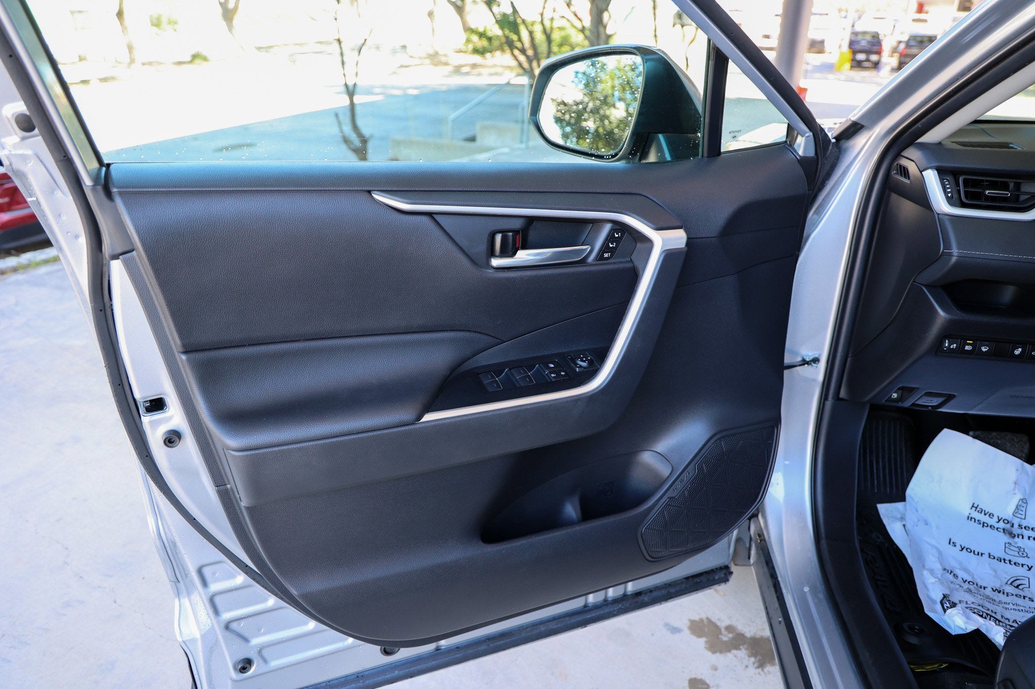 2022 Toyota RAV4 HYBRID Hybrid XLE Premium