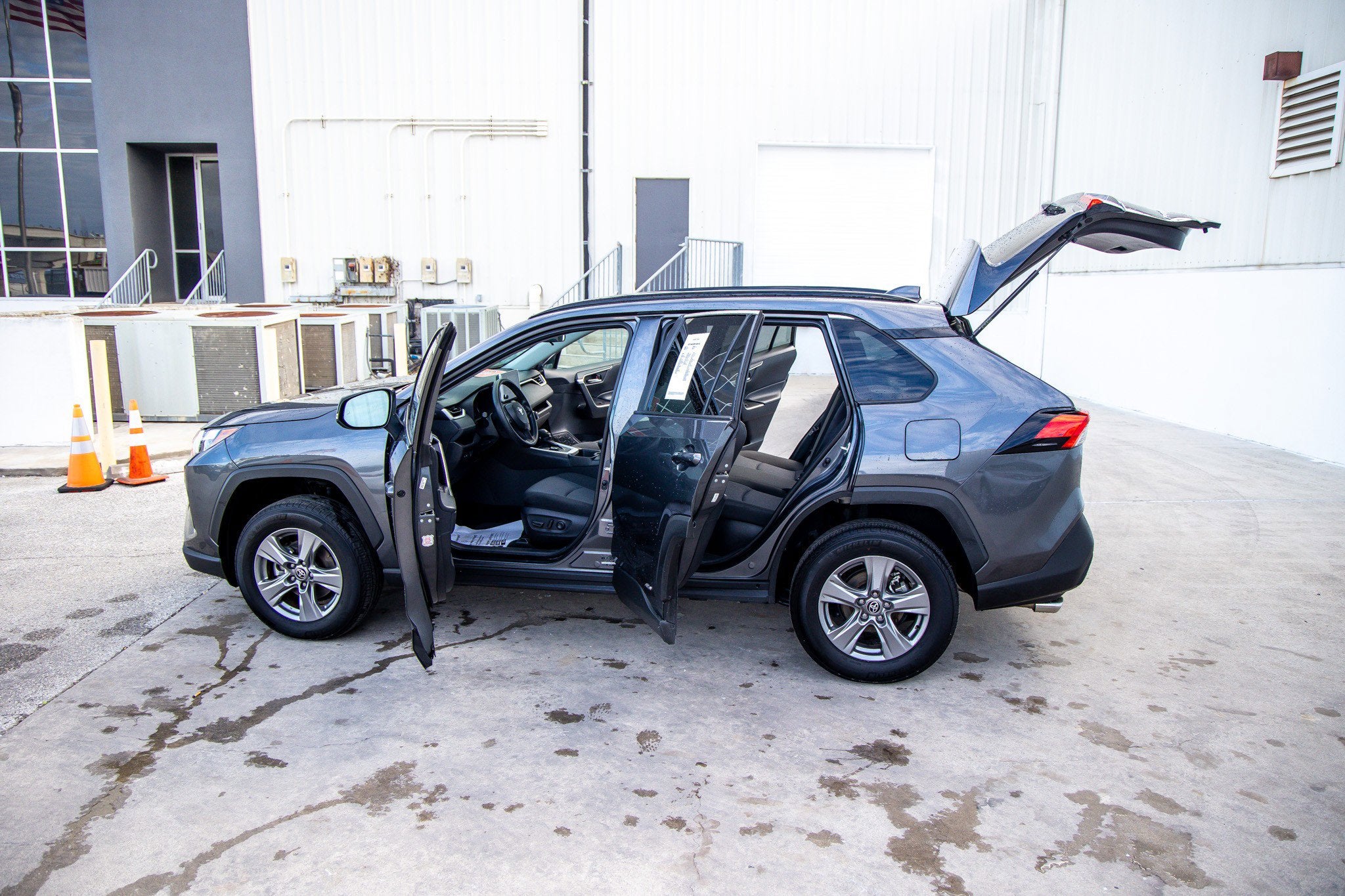 2025 Toyota RAV4 HYBRID Hybrid XLE