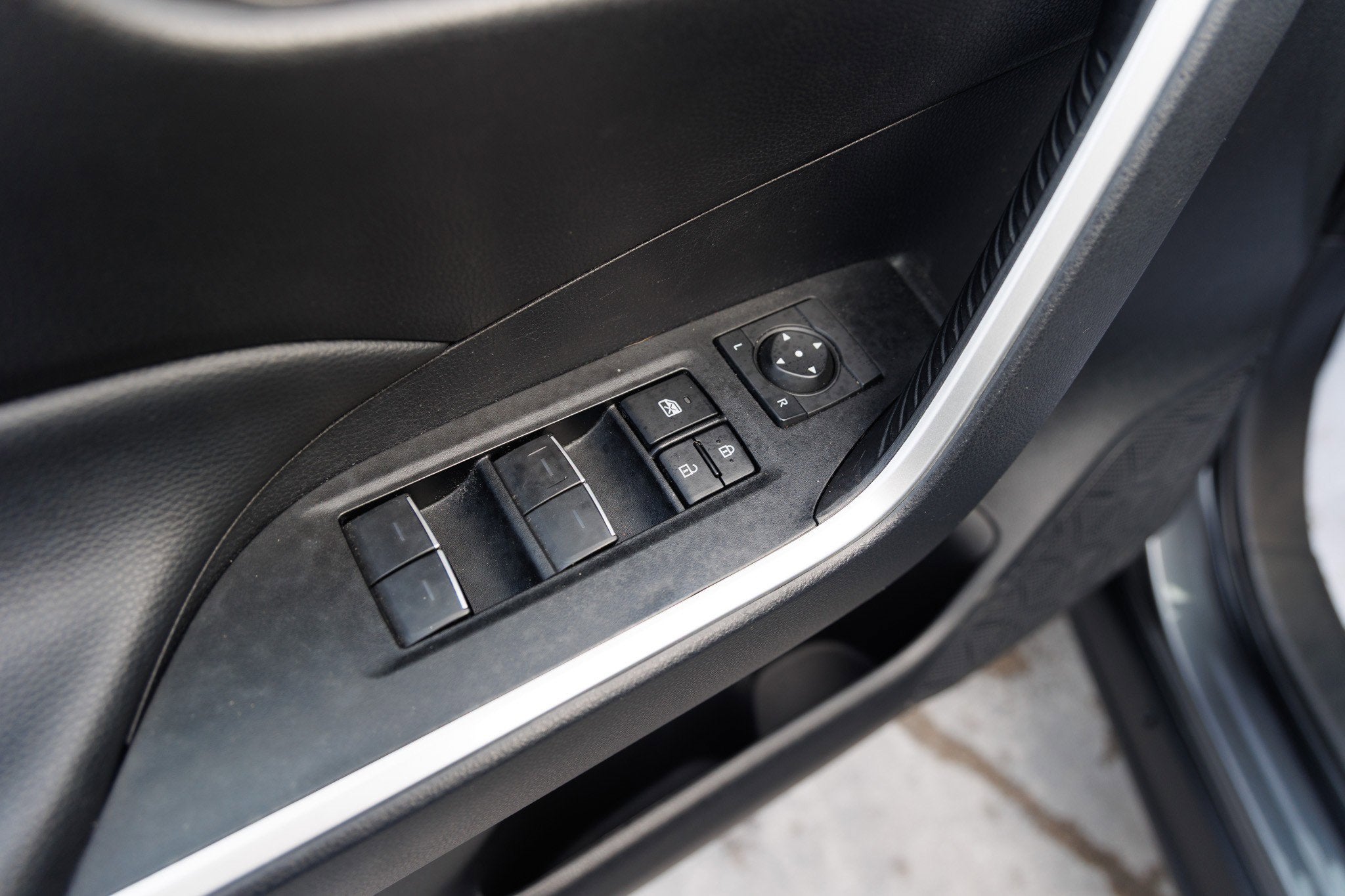 2025 Toyota RAV4 HYBRID Hybrid XLE