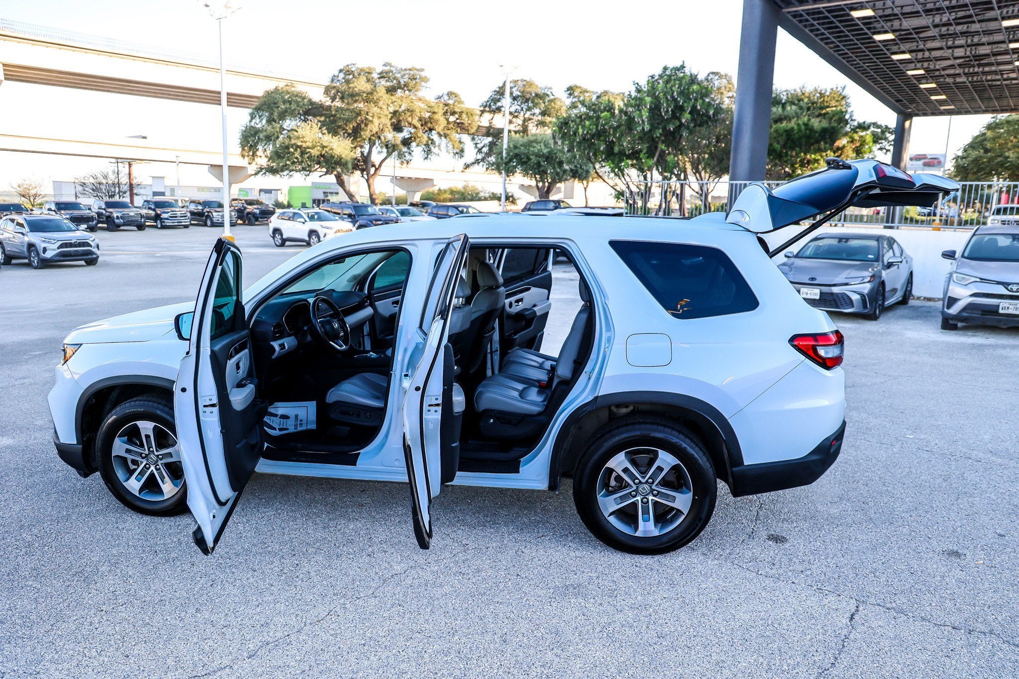 2024 Honda Pilot EX-L 8 Passenger