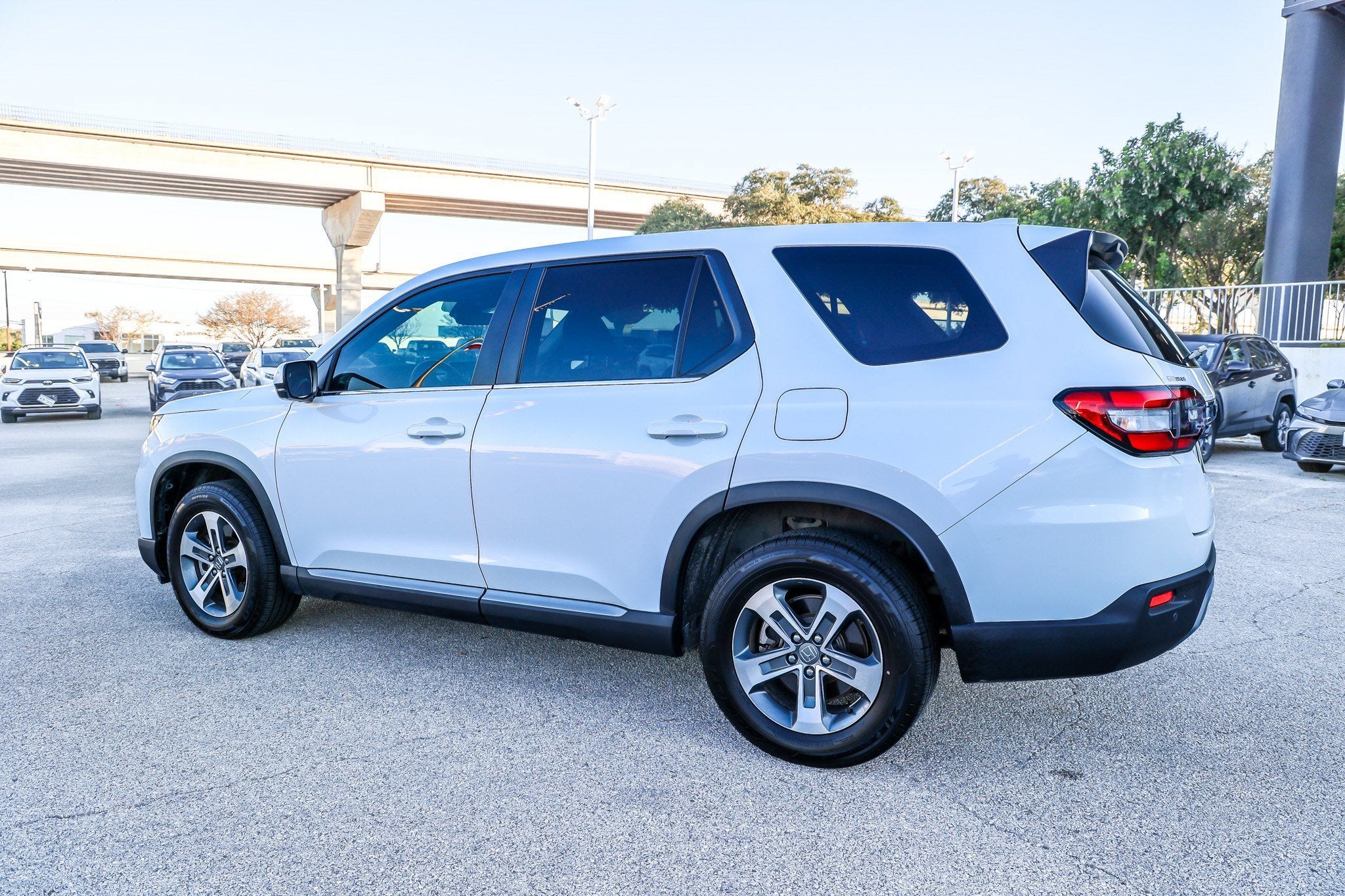 2024 Honda Pilot EX-L 8 Passenger