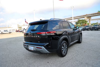 2024 Nissan Pathfinder SL