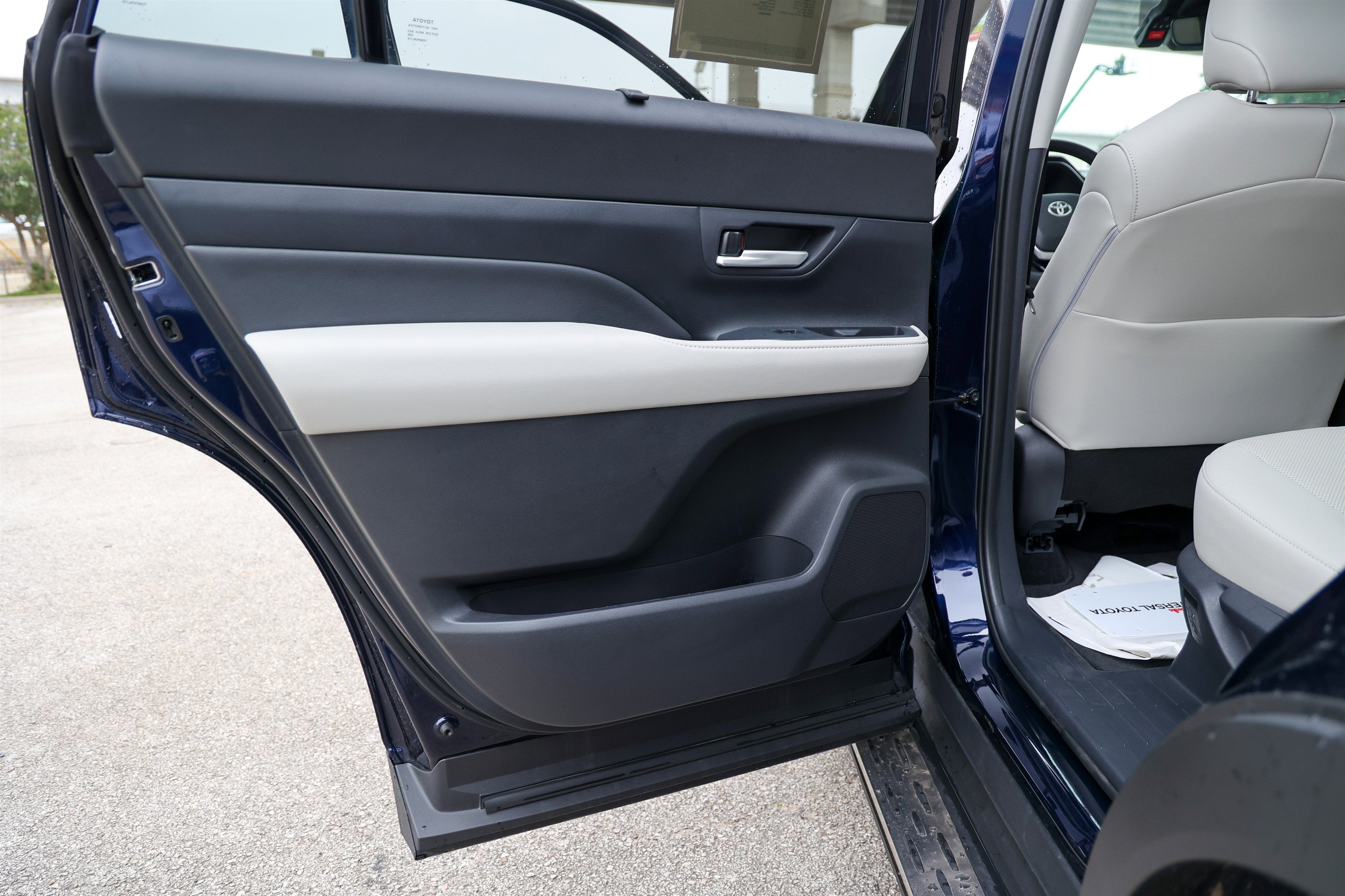 2025 Toyota GRAND HIGHLANDER Limited