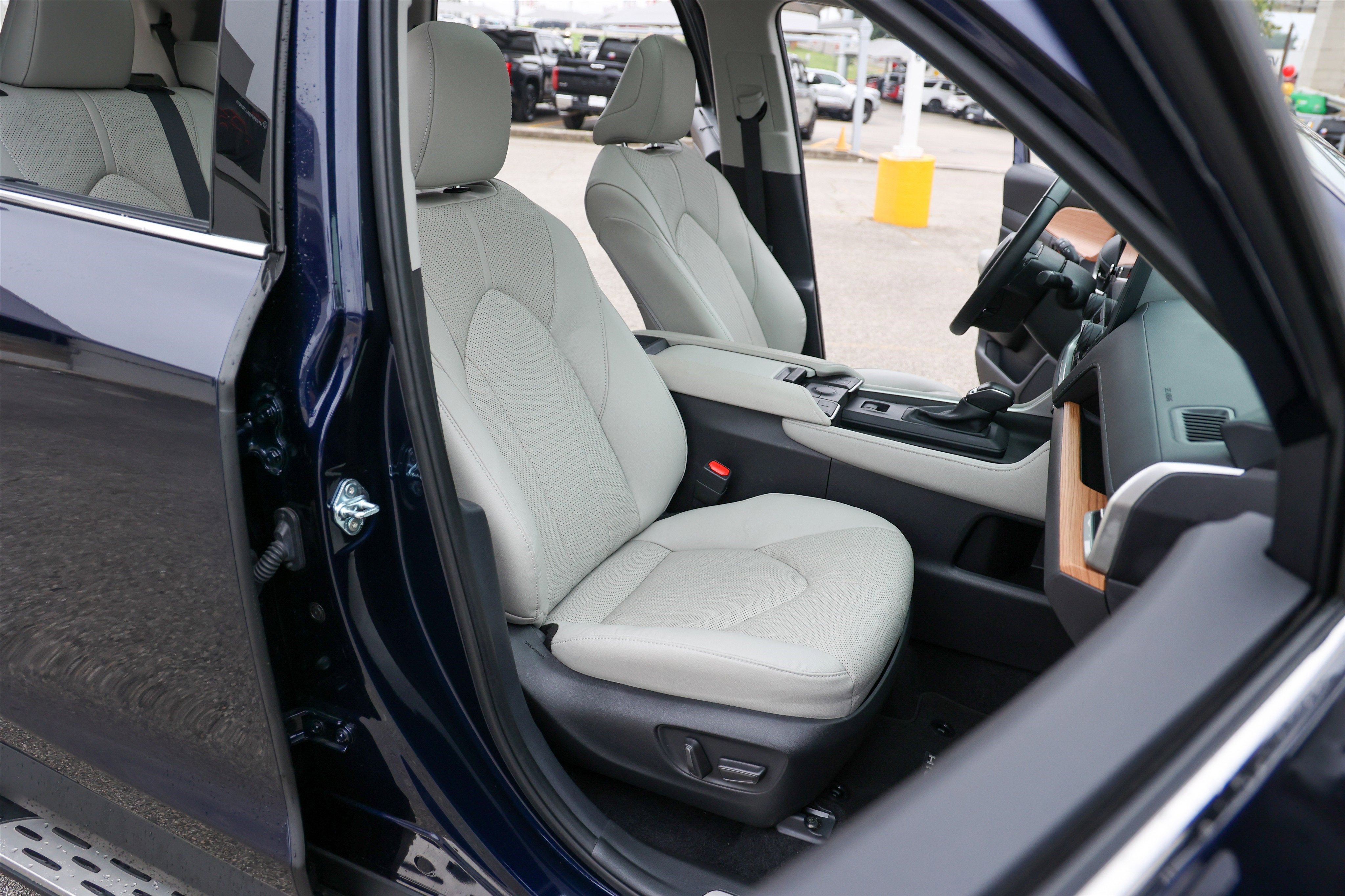 2025 Toyota GRAND HIGHLANDER Limited