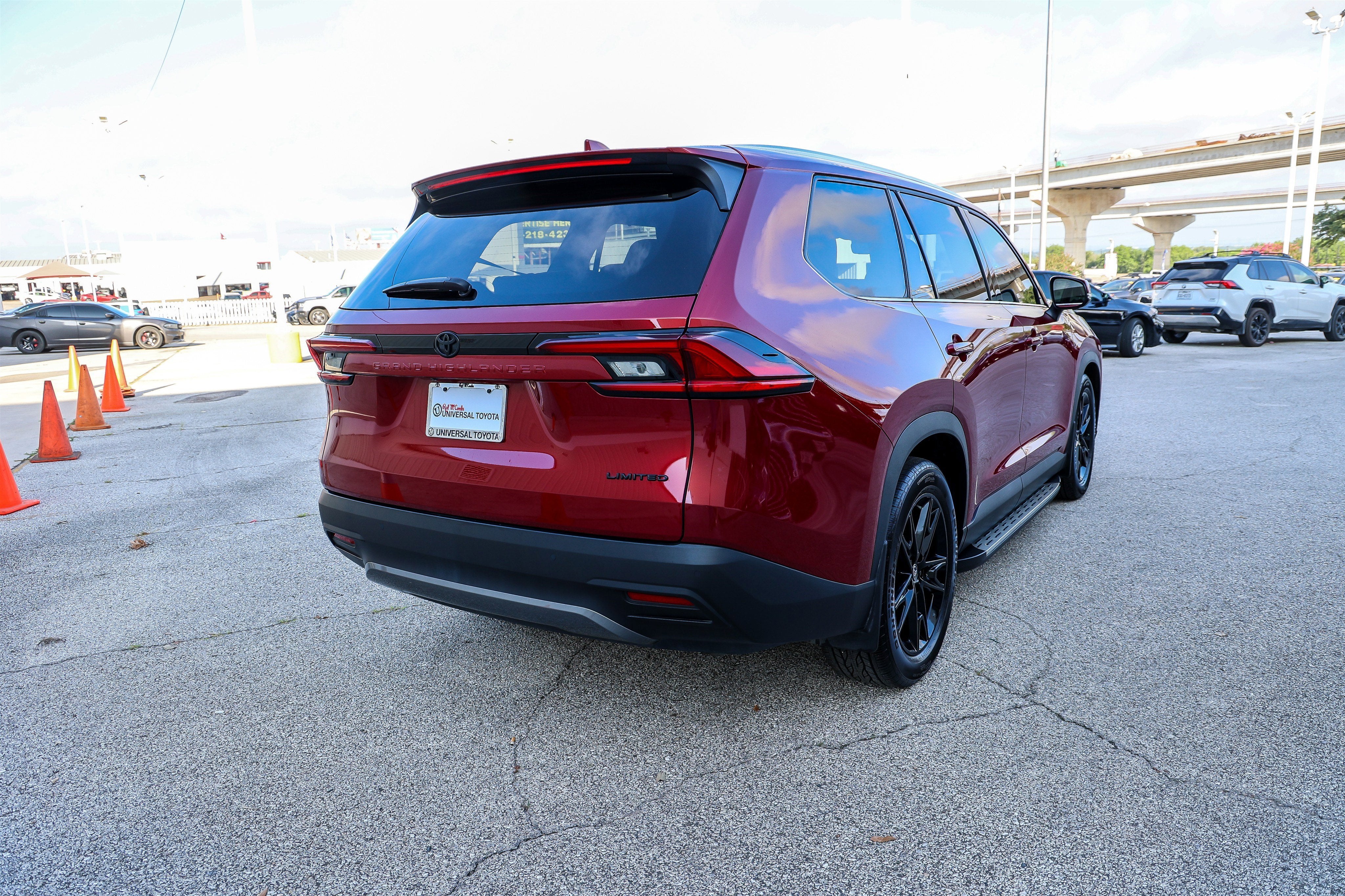 2025 Toyota GRAND HIGHLANDER Limited