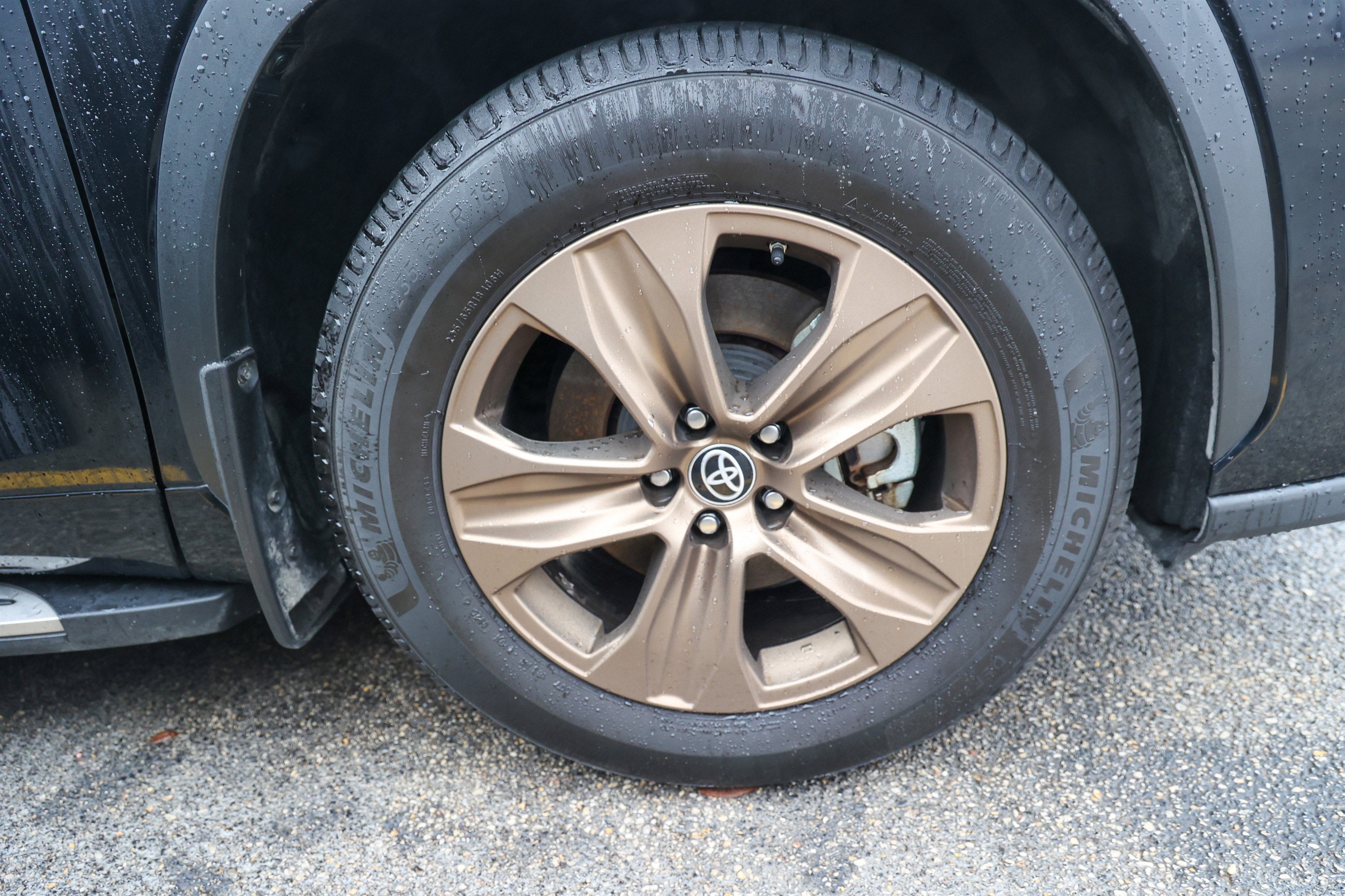 2023 Toyota HIGHLANDER HYBRD Hybrid Bronze Edition