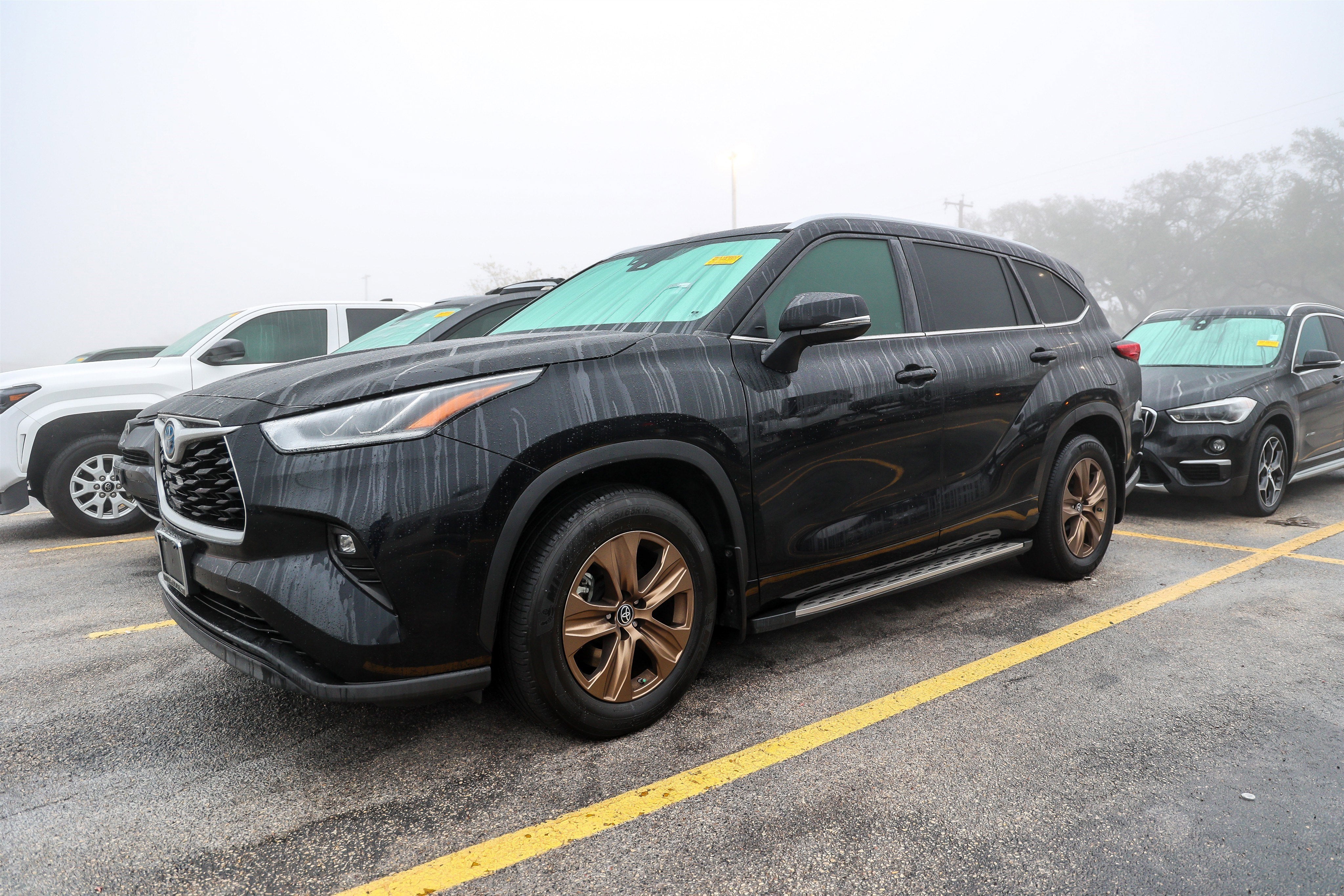 2023 Toyota HIGHLANDER HYBRD Hybrid Bronze Edition