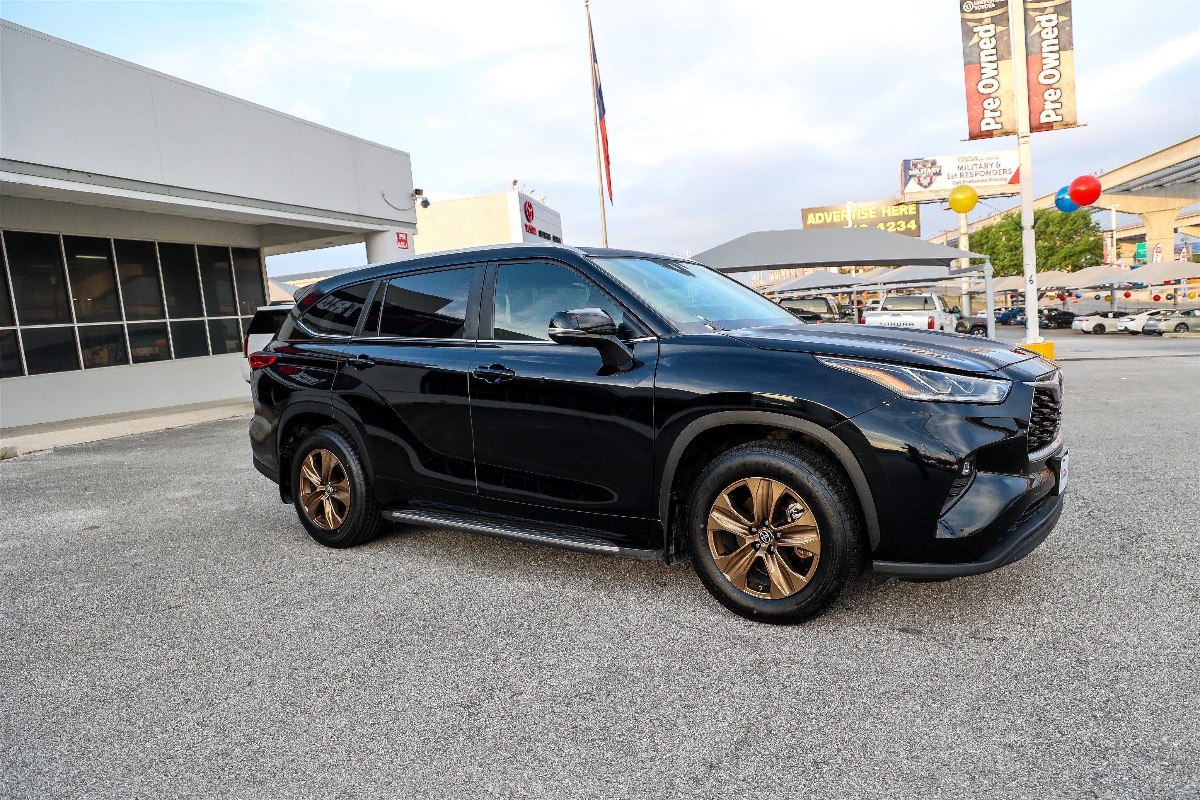 2023 Toyota HIGHLANDER HYBRD Hybrid Bronze Edition