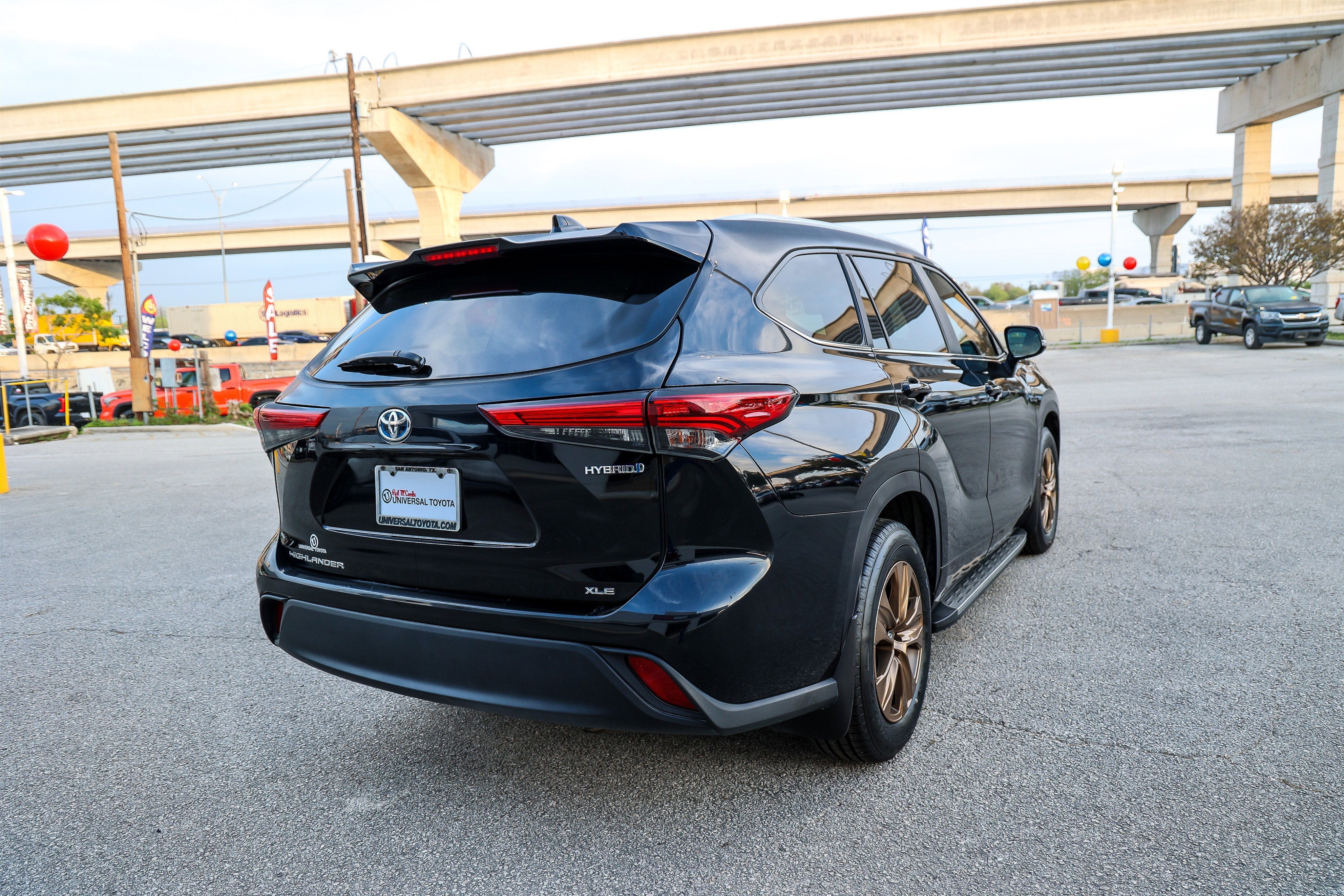 2023 Toyota HIGHLANDER HYBRD Hybrid Bronze Edition
