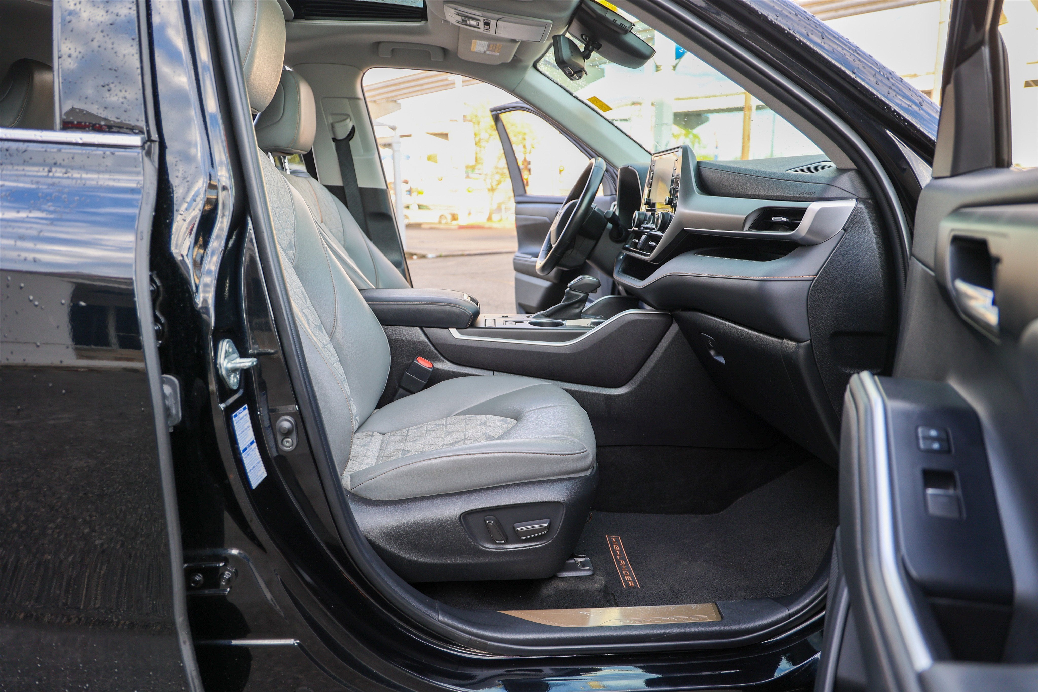 2022 Toyota HIGHLANDER HYBRD Hybrid Bronze Edition