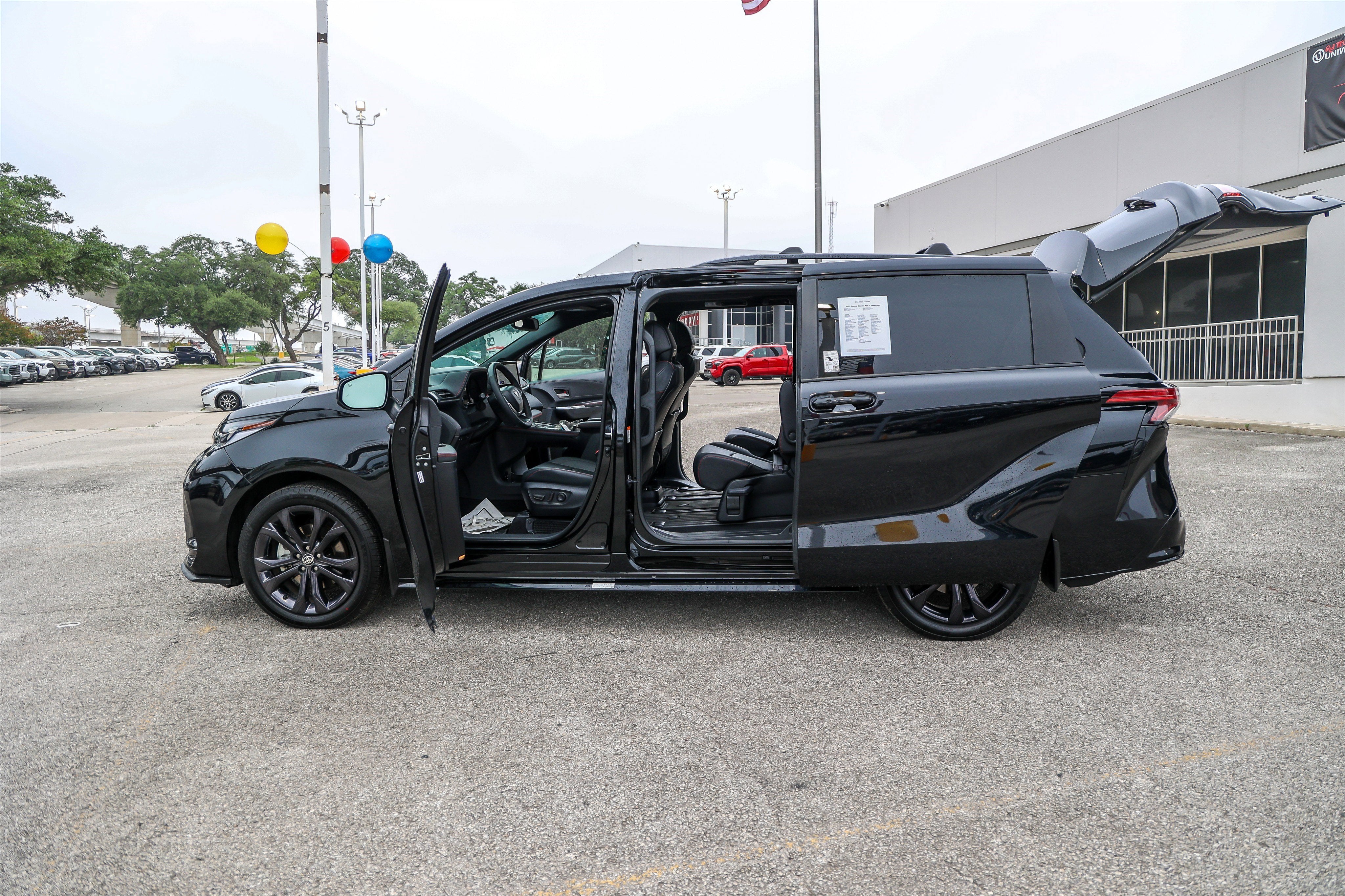 2025 Toyota SIENNA XSE XSE