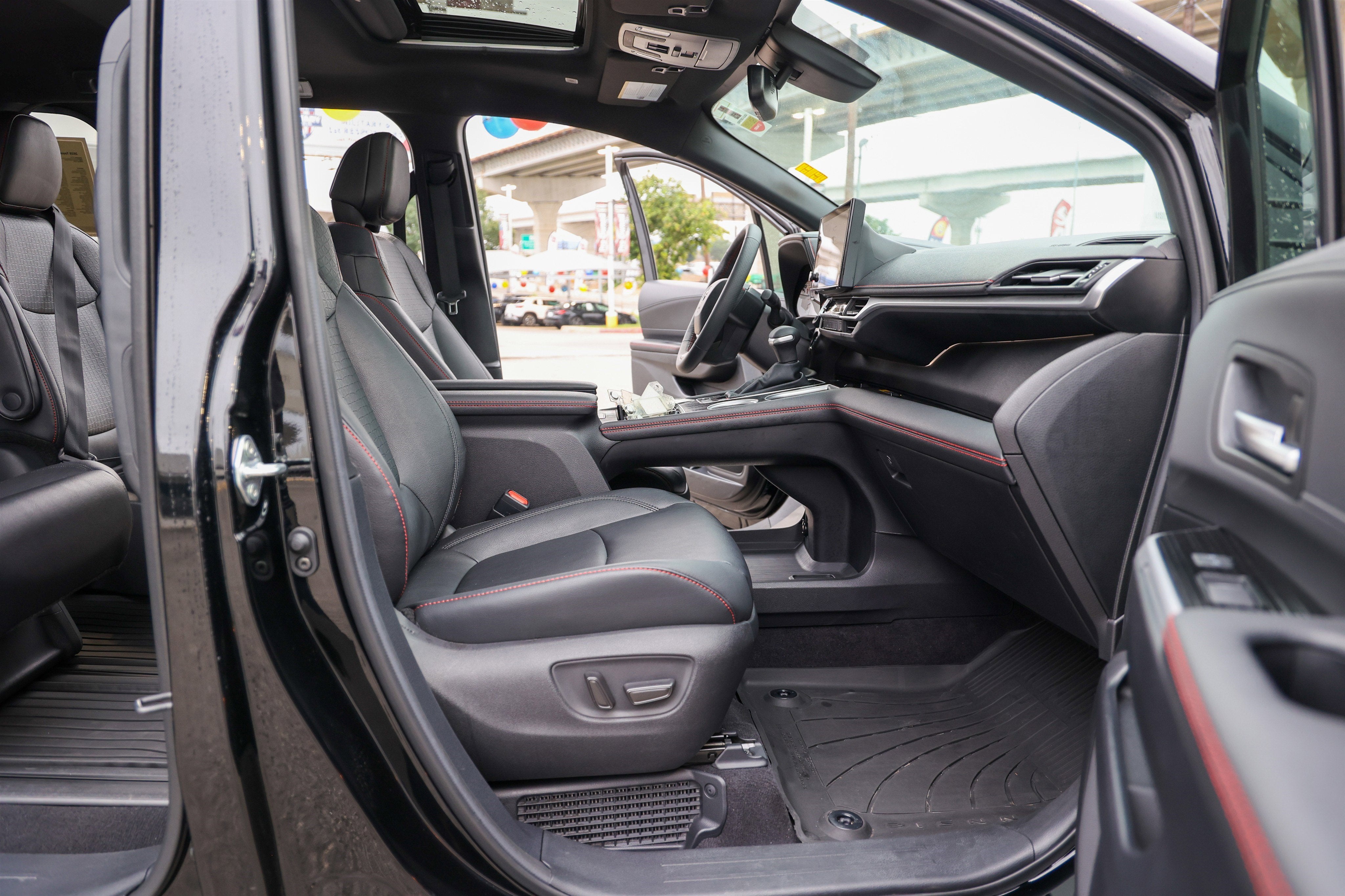 2025 Toyota SIENNA XSE XSE
