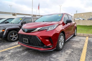 2022 Toyota Sienna XSE