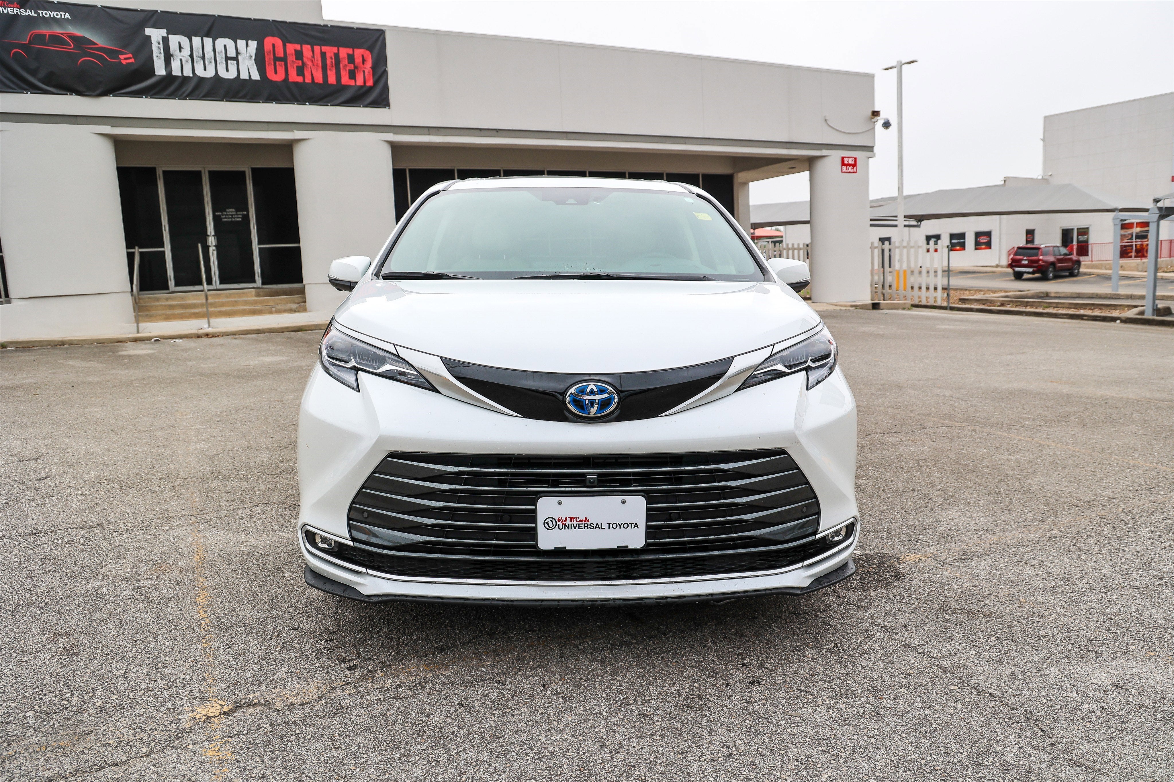 2025 Toyota SIENNA PLATINUM Platinum