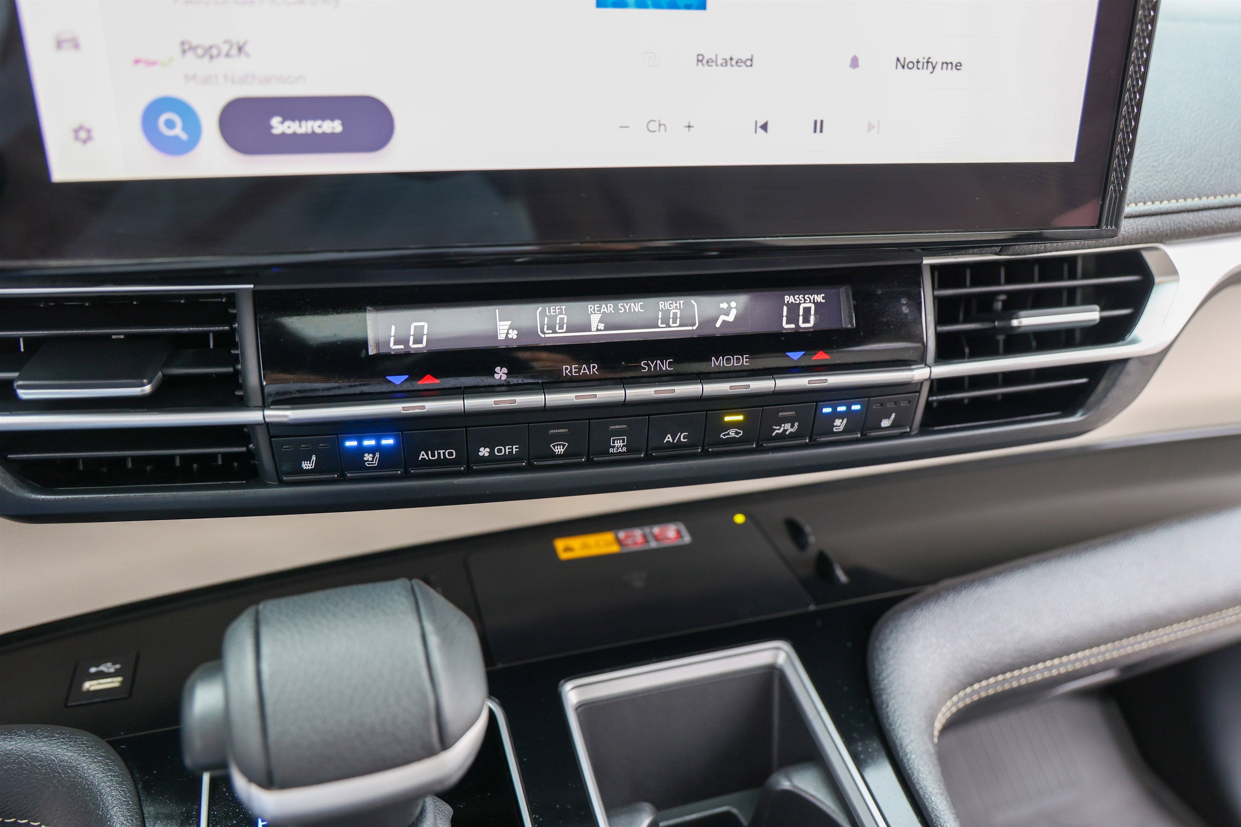 2025 Toyota SIENNA PLATINUM Platinum