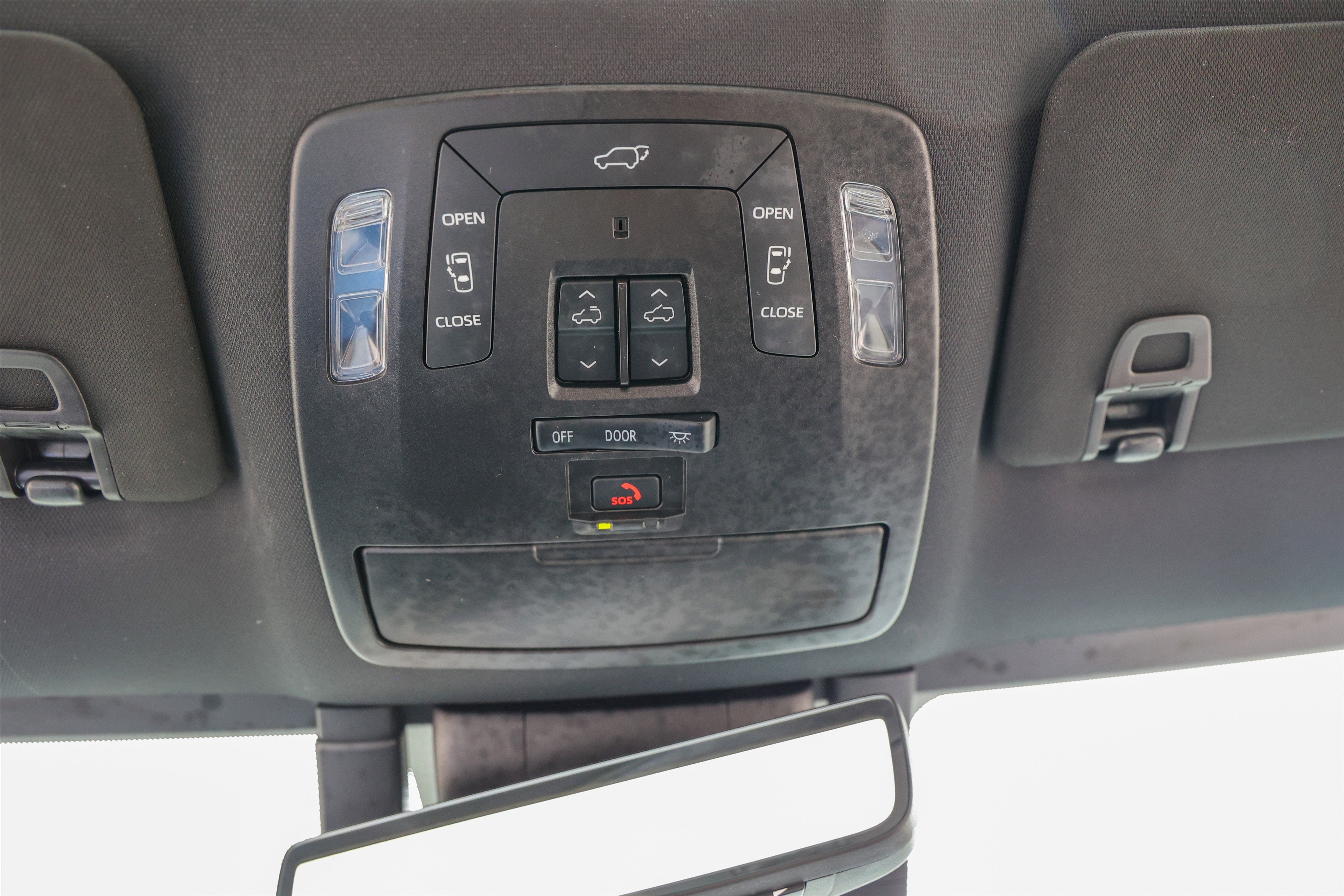 2025 Toyota SIENNA PLATINUM Platinum