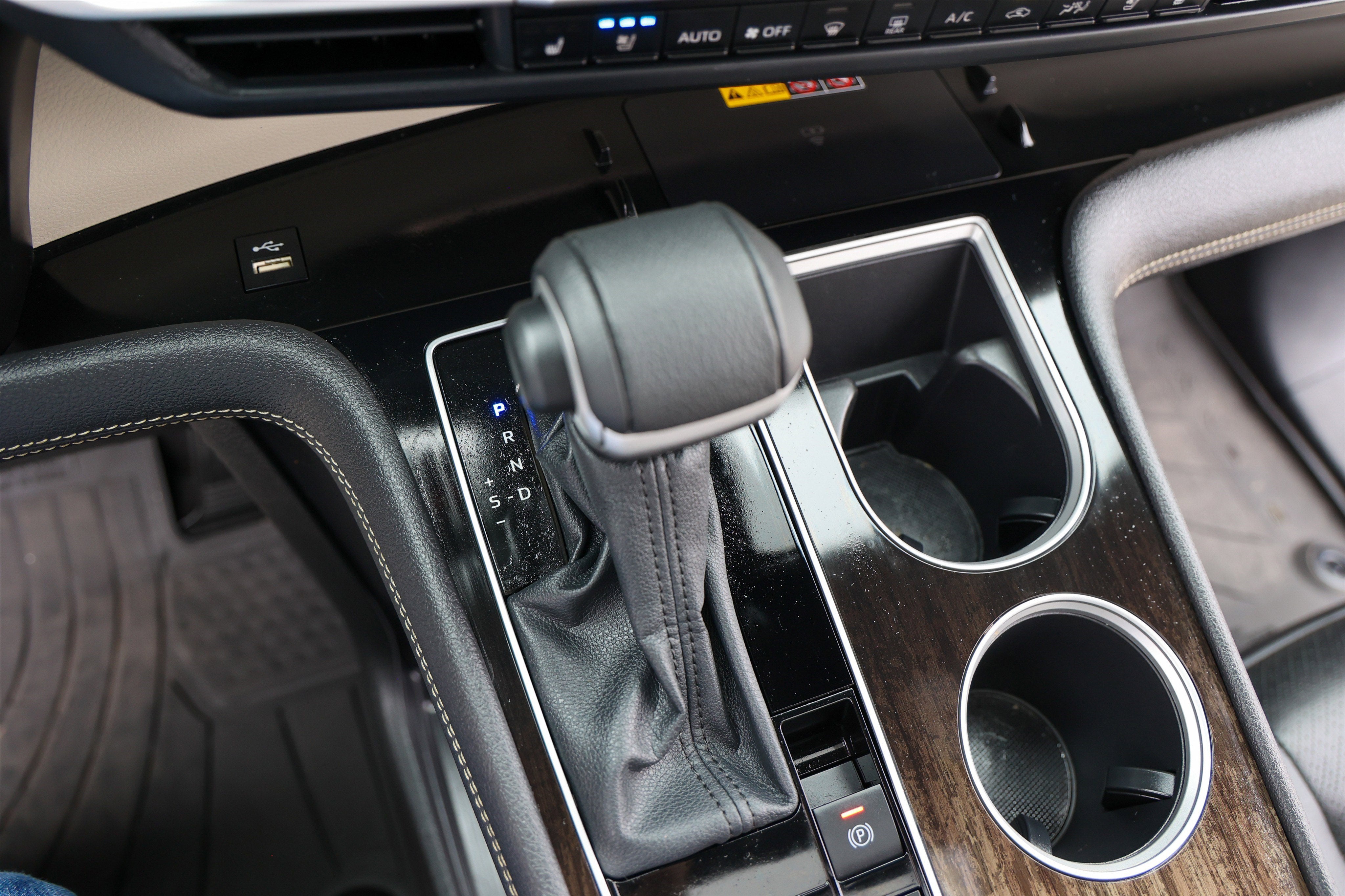 2025 Toyota SIENNA PLATINUM Platinum