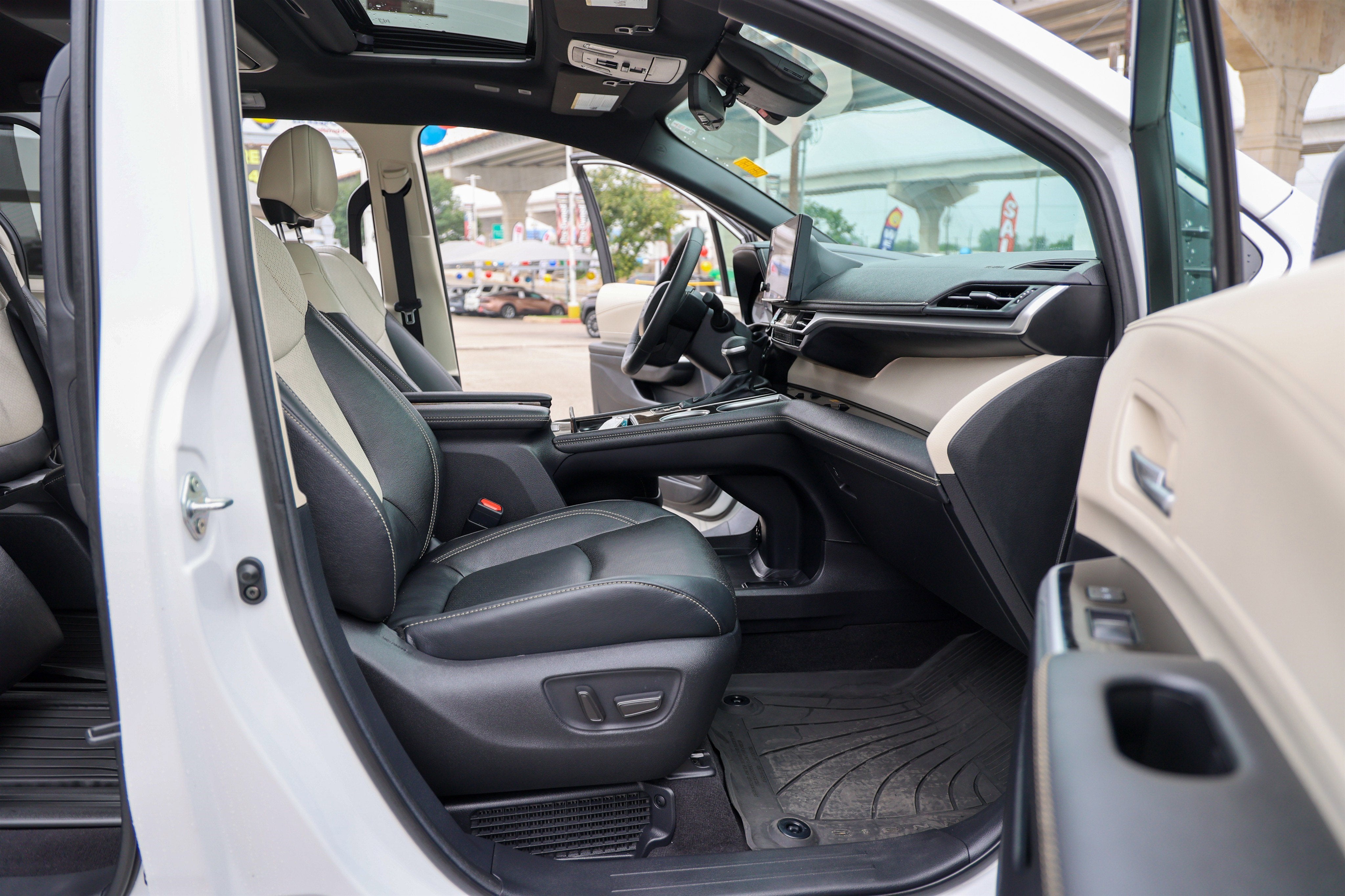 2025 Toyota SIENNA PLATINUM Platinum