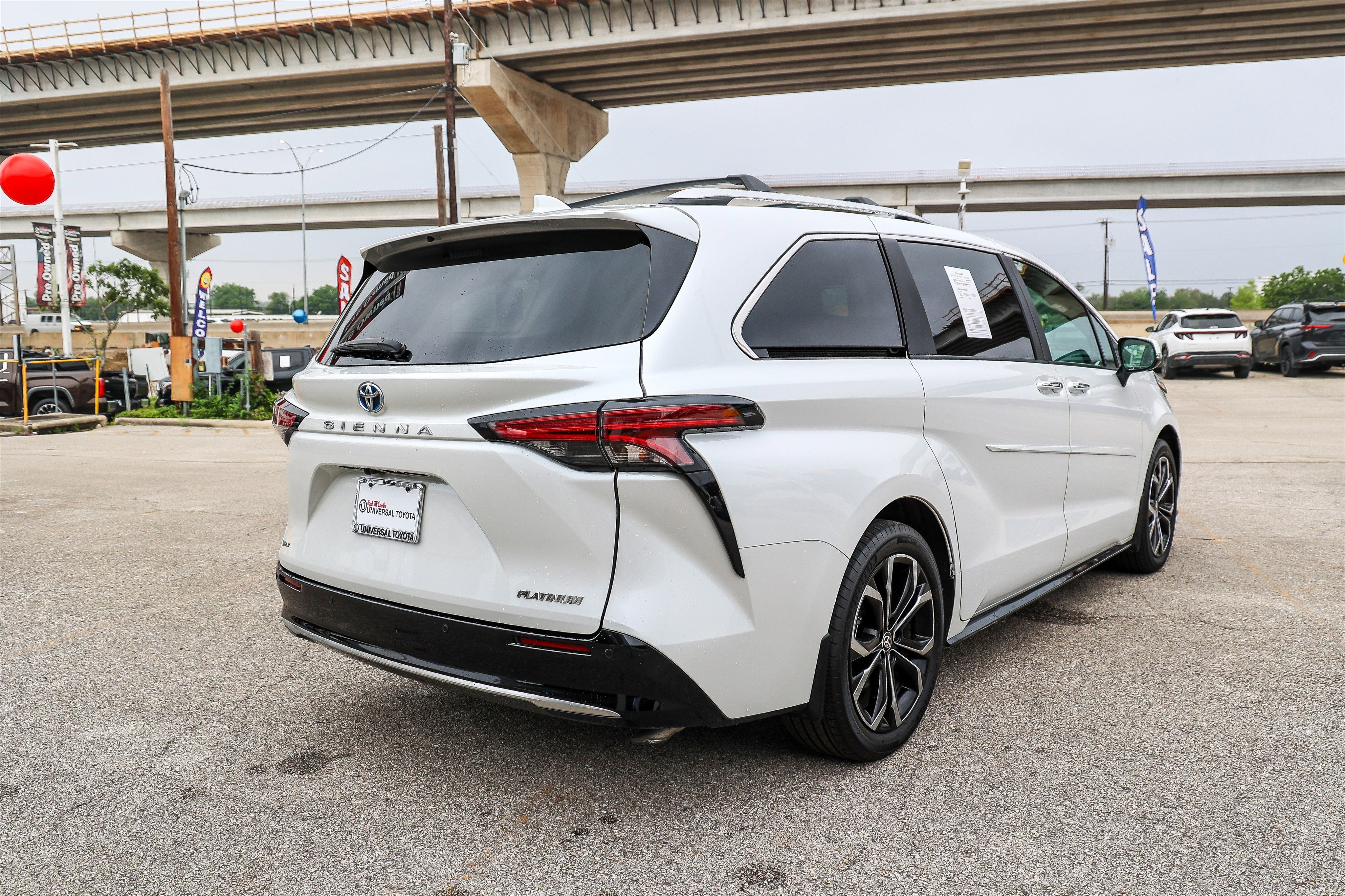 2025 Toyota SIENNA PLATINUM Platinum