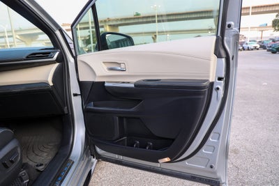 2025 Toyota Sienna Platinum