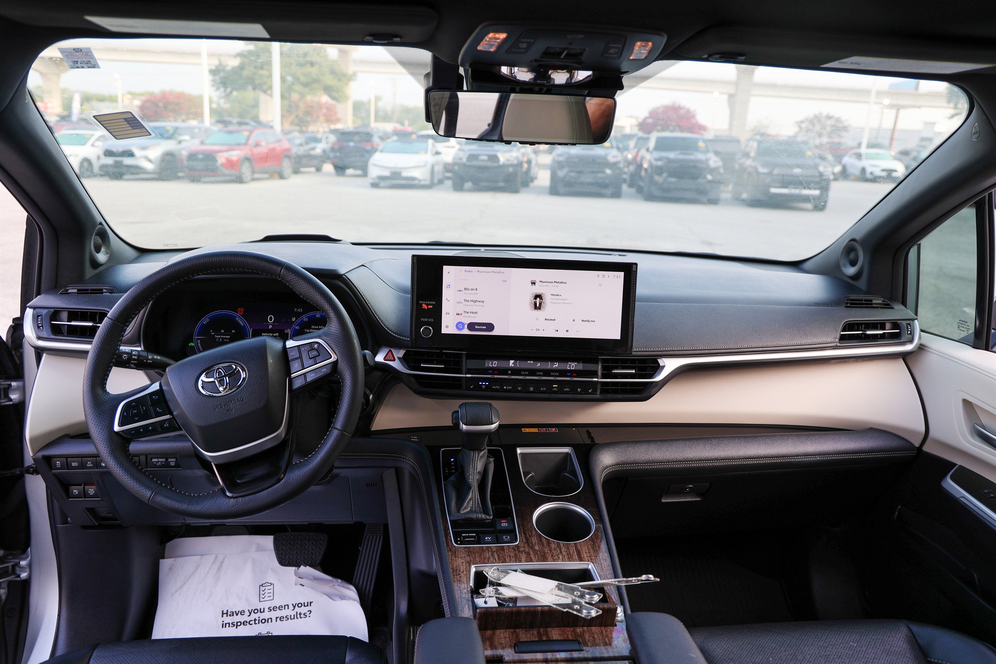 2025 Toyota Sienna Platinum