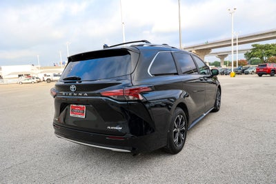 2025 Toyota Sienna Platinum