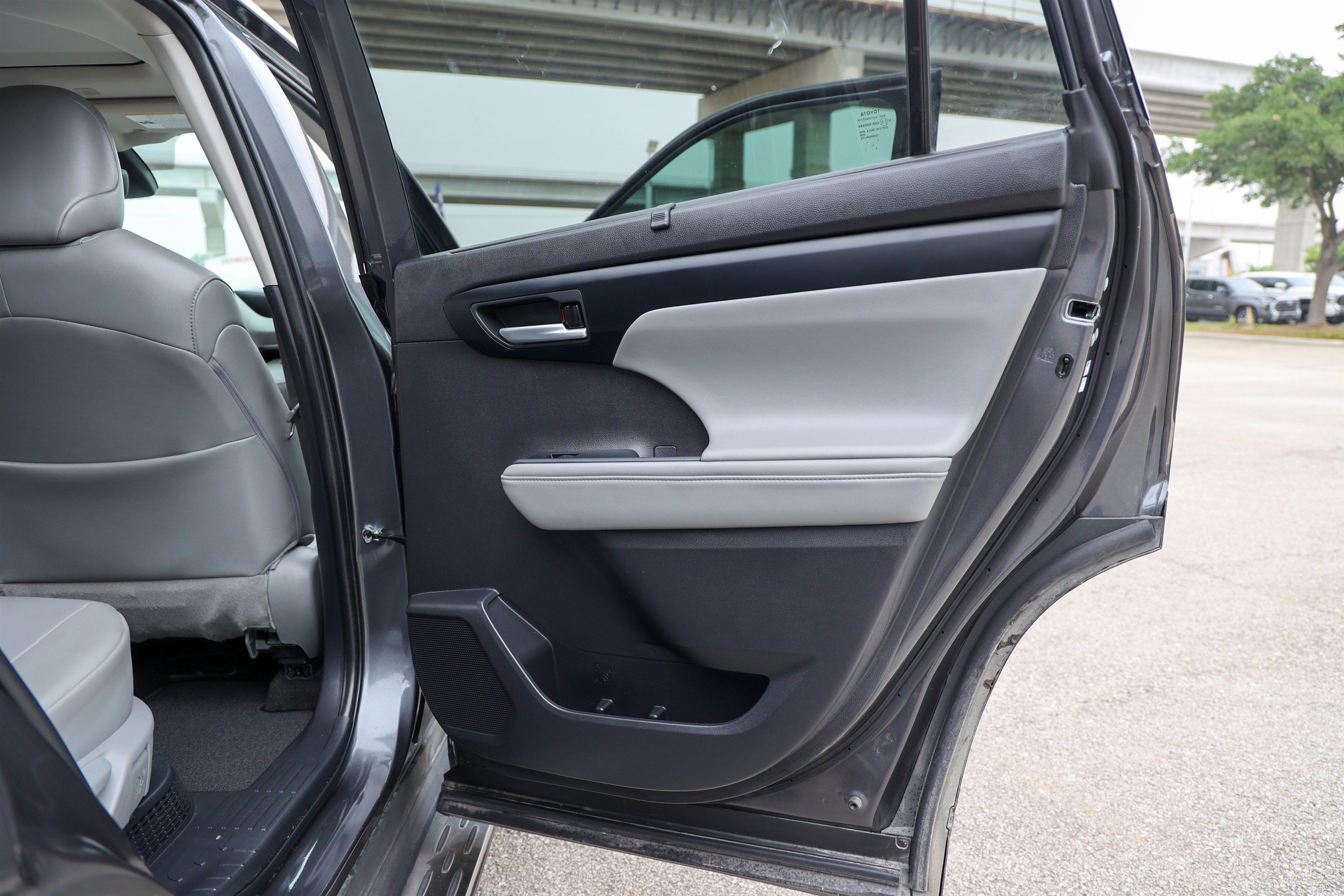 2025 Toyota HIGHLANDER HEV Hybrid XLE