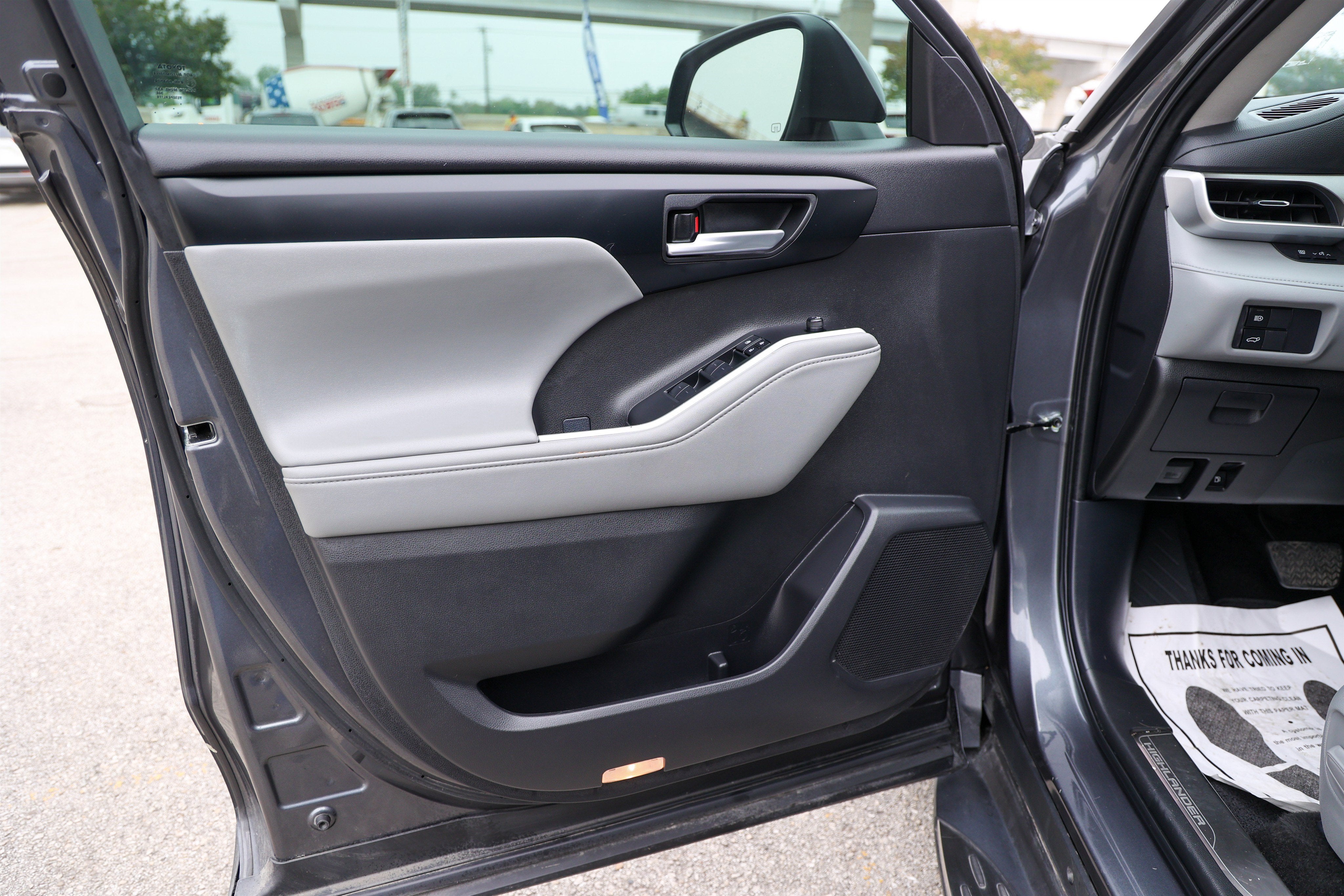 2025 Toyota HIGHLANDER HEV Hybrid XLE