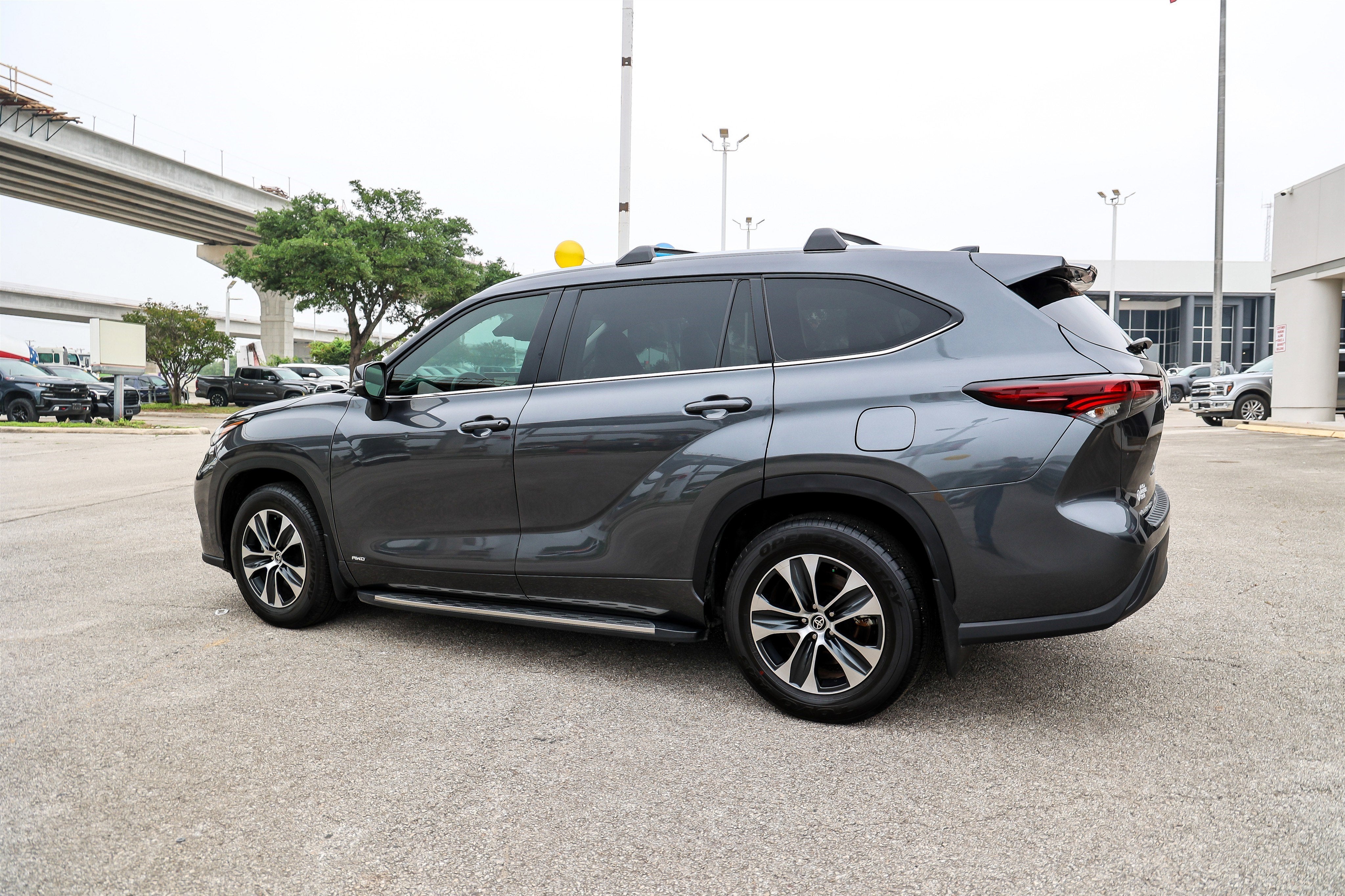 2025 Toyota HIGHLANDER HEV Hybrid XLE