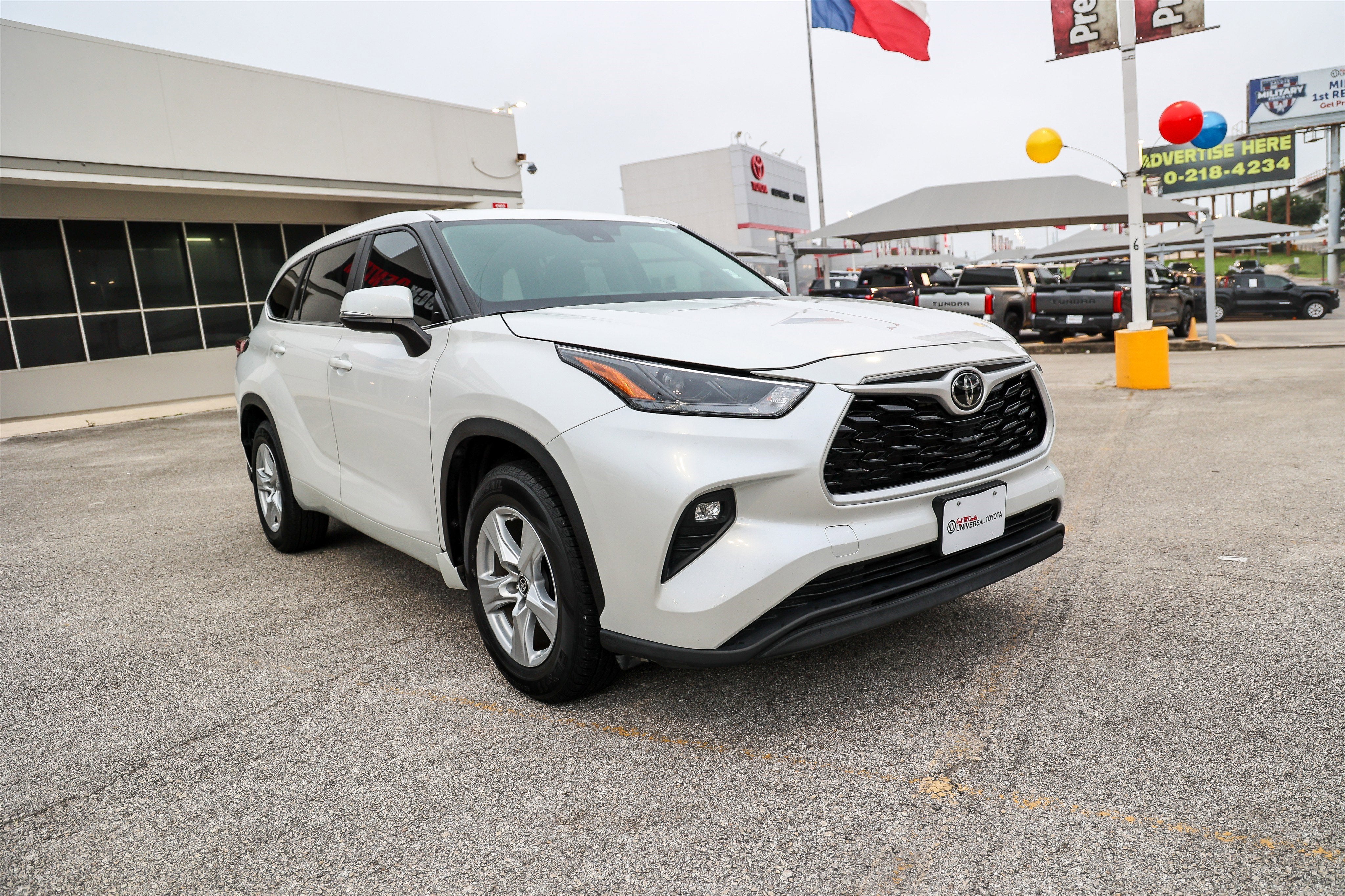 2024 Toyota HIGHLANDER LE
