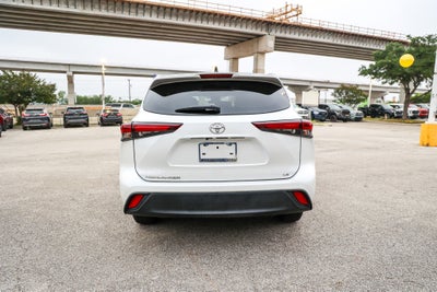 2024 Toyota HIGHLANDER LE
