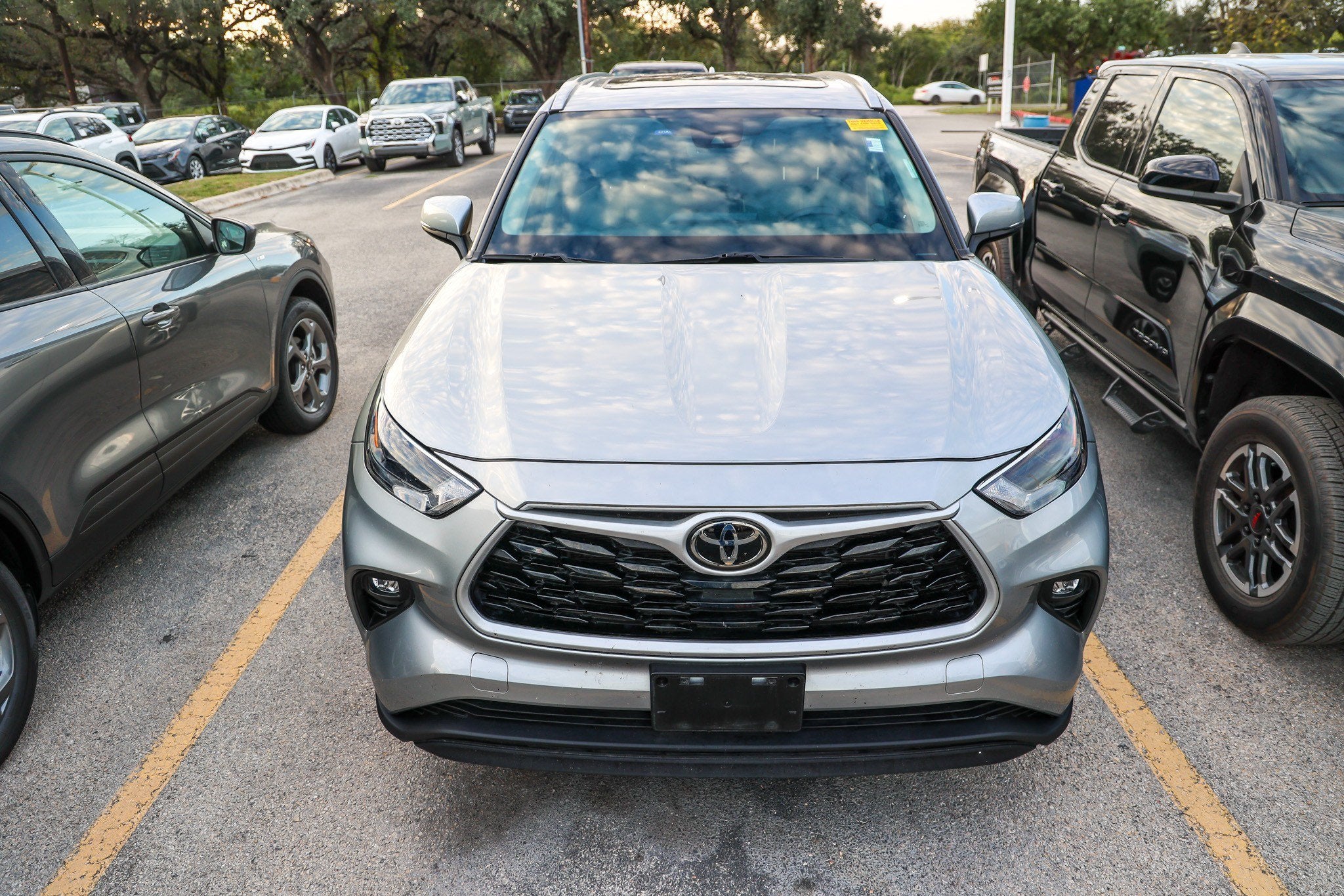 2023 Toyota Highlander LE