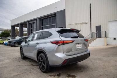 2024 Toyota HIGHLANDER LE