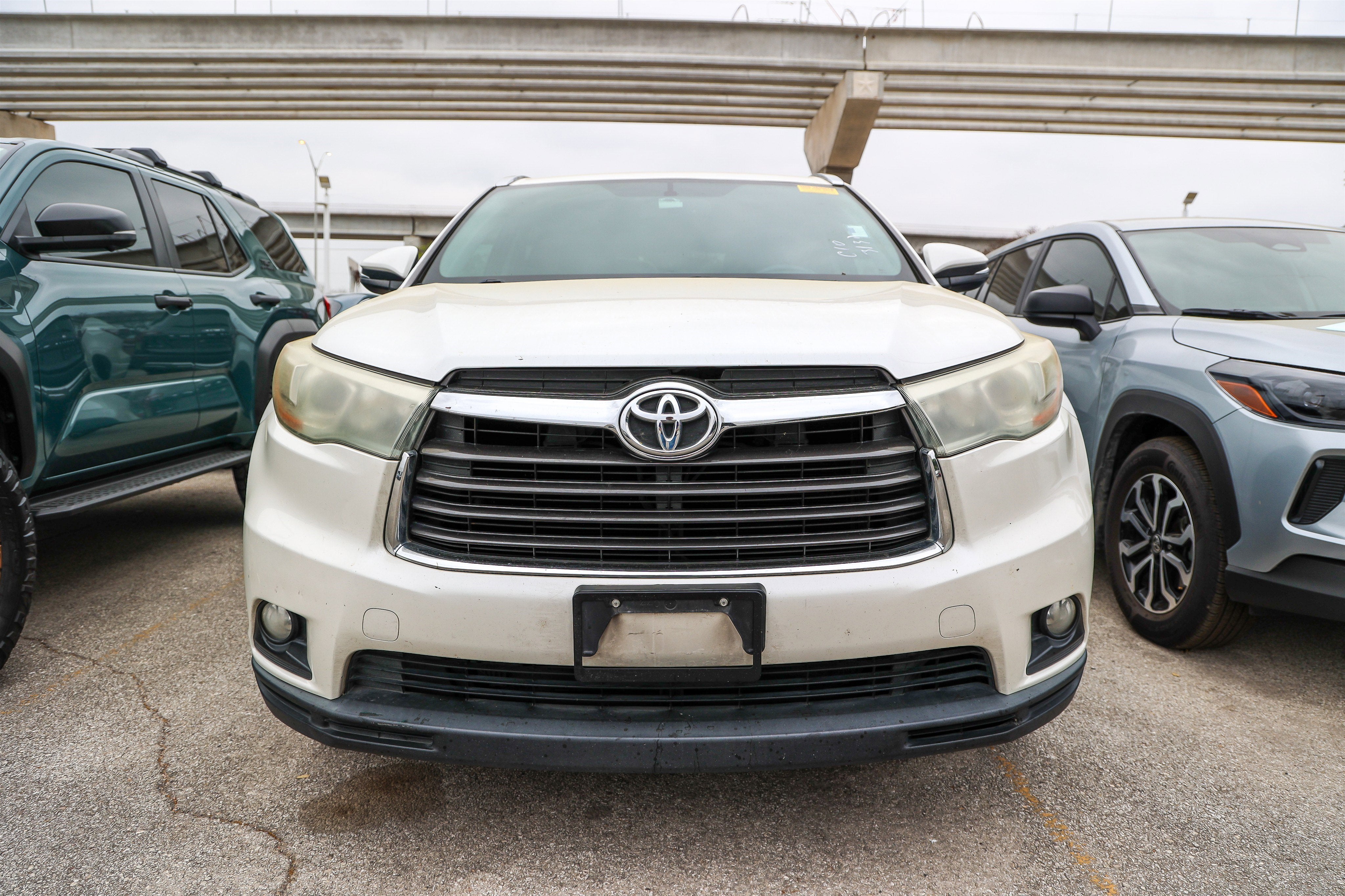 2016 Toyota HIGHLANDER XLE