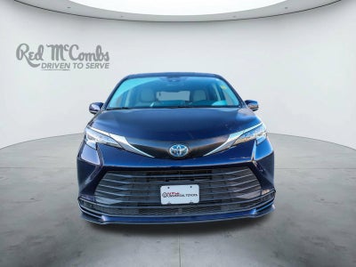 2021 Toyota SIENNA LE LE