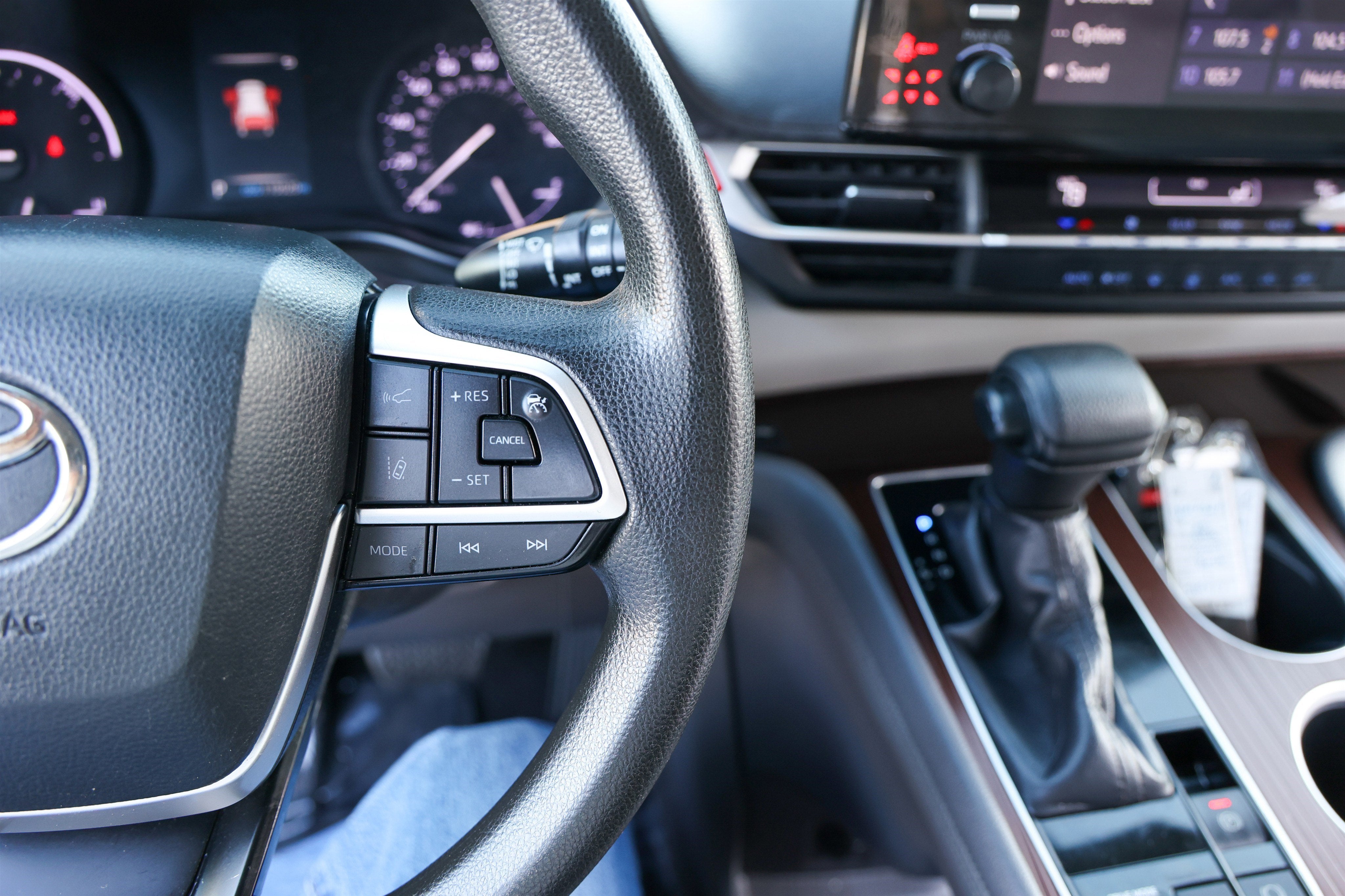 2021 Toyota SIENNA LE LE